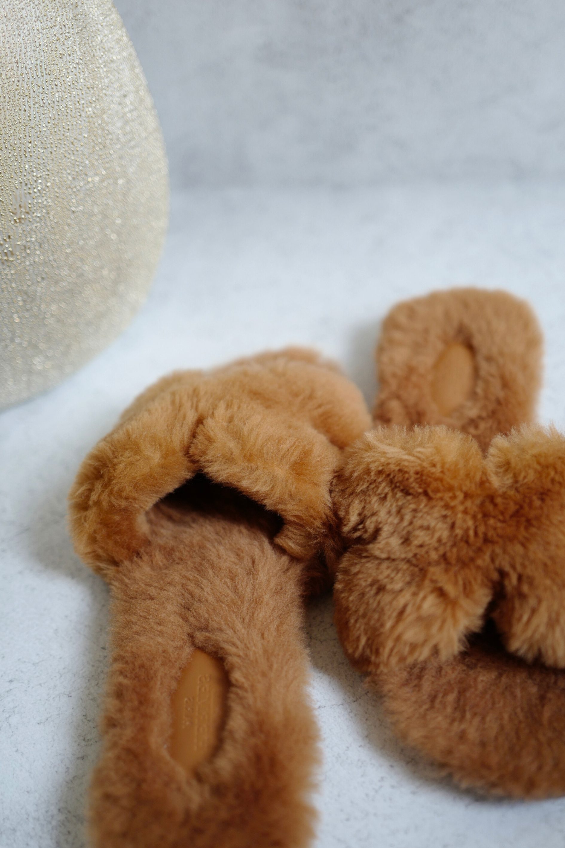New Hermès Oran Sandal in Sheep Fur Naturel Size 38.5
