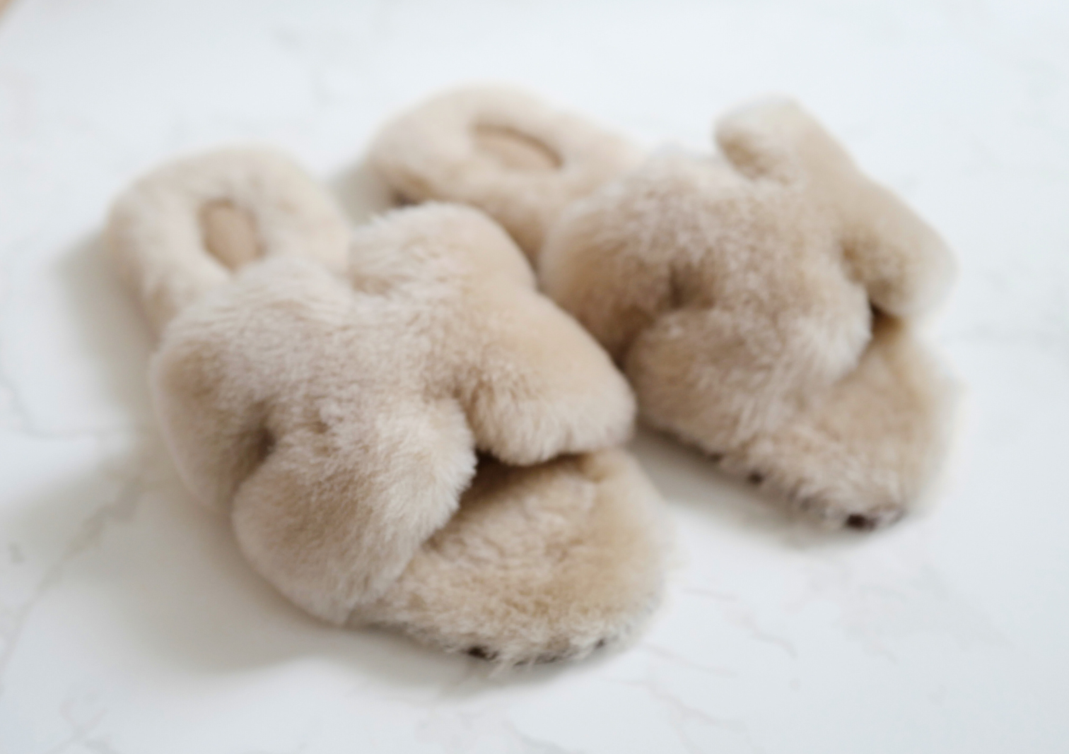 New Hermès Oran Sandal in Sheep Fur Beige Camel Size 39