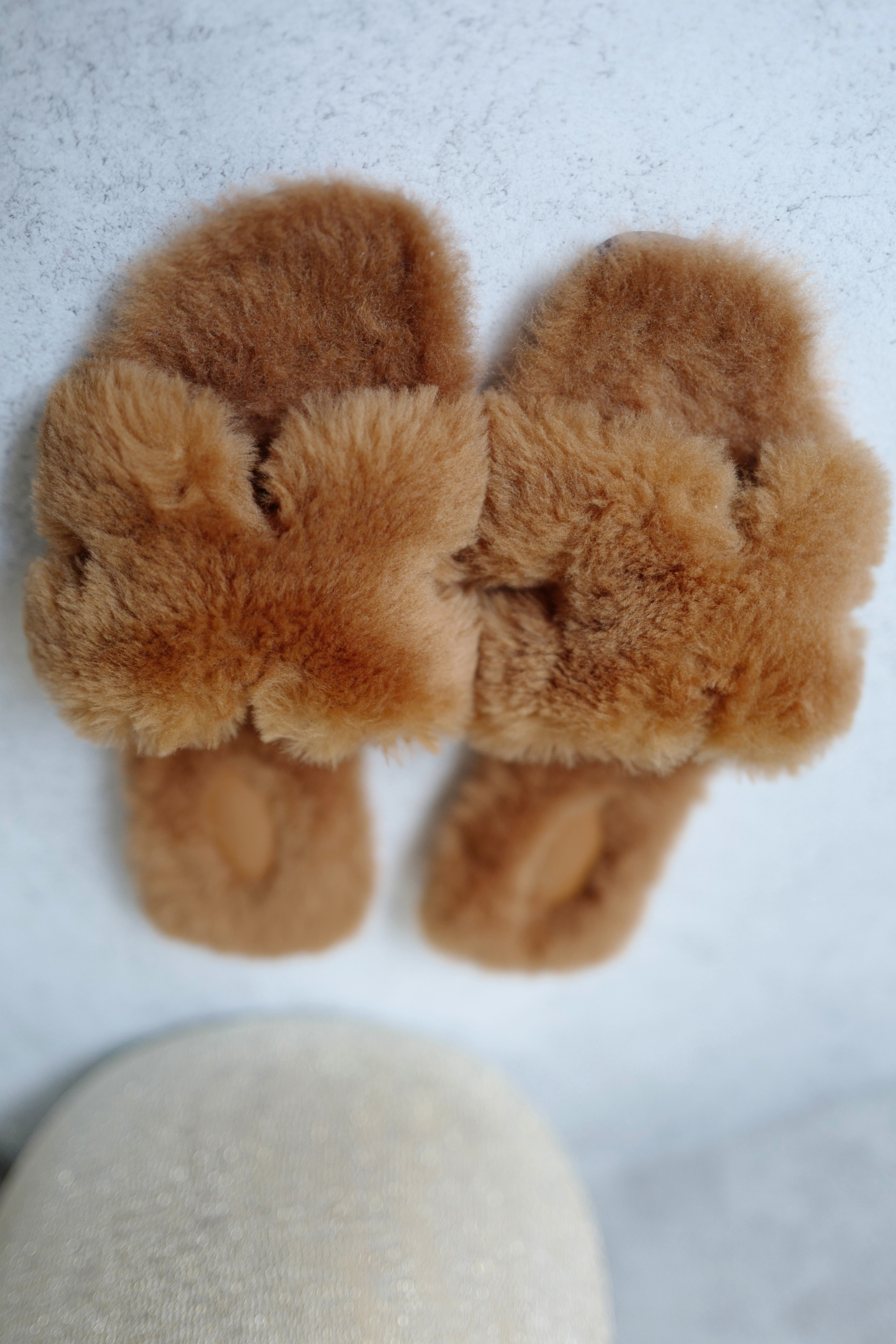 New Hermès Oran Sandal in Sheep Fur Naturel Size 38.5
