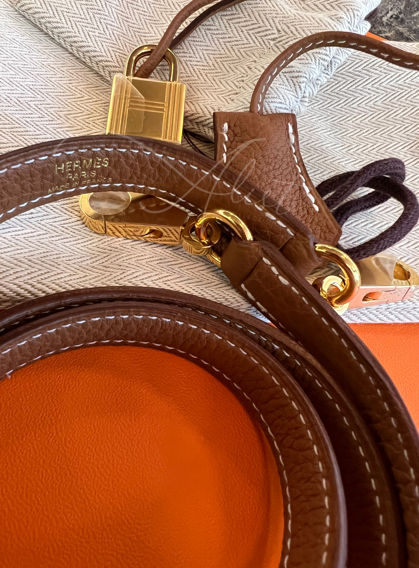BNIB Hermes Kelly 28 Gold Togo With Gold Hardware Complete W Receipt NEW