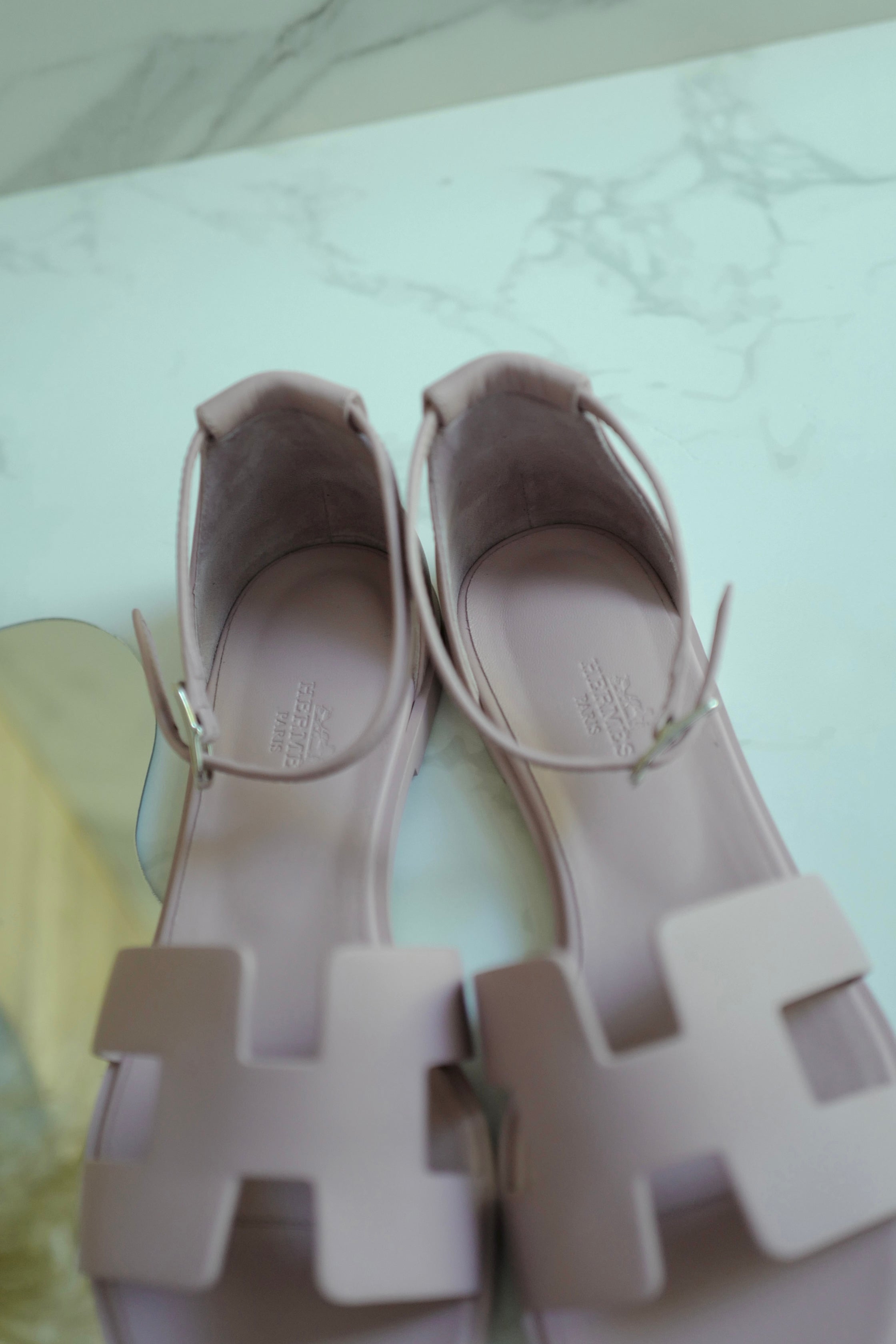 BNIB Hermes Santorini Sandal In rose cancan Size 38