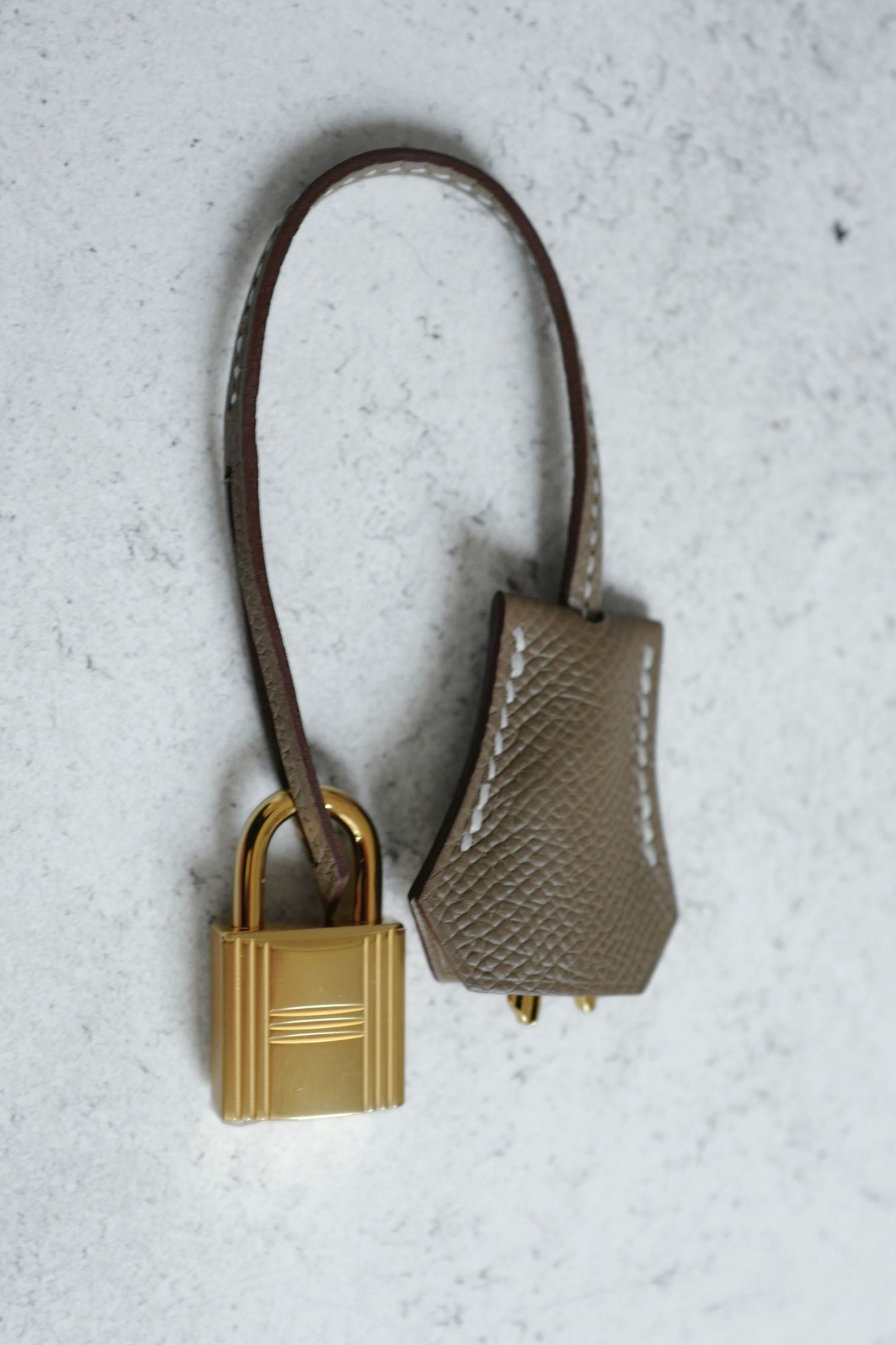 BNIB Hermes Kelly 25 Etoupe Epsom Sellier Gold Hardware G Stamp 2026
