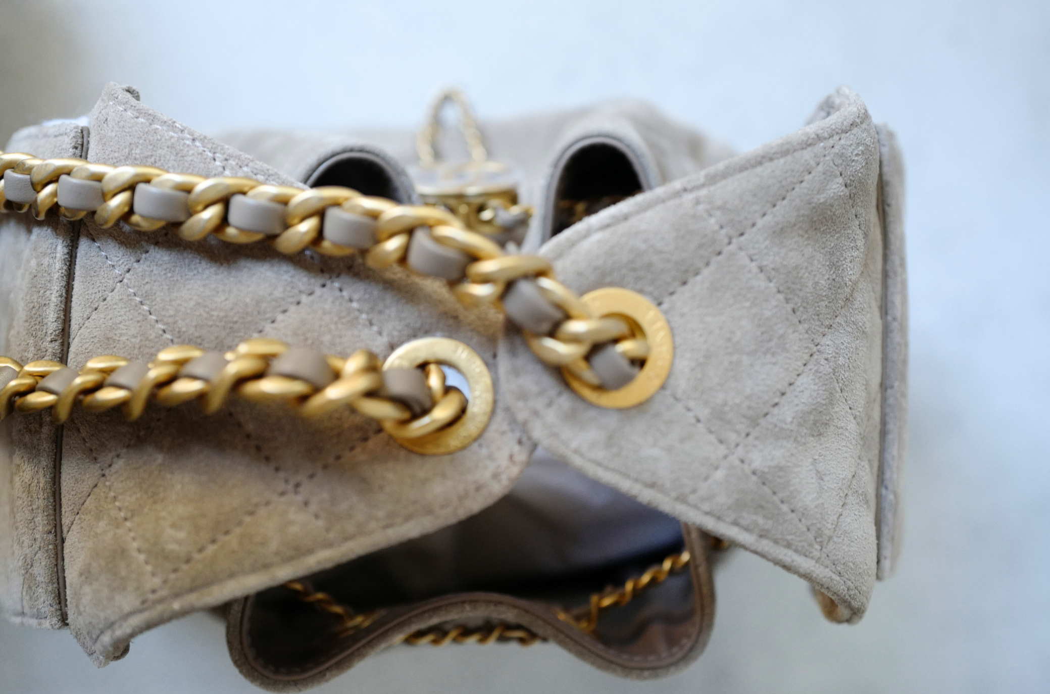 BNIB Chanel 25K Small Hobo Bag grey Suede with Gold Hardware