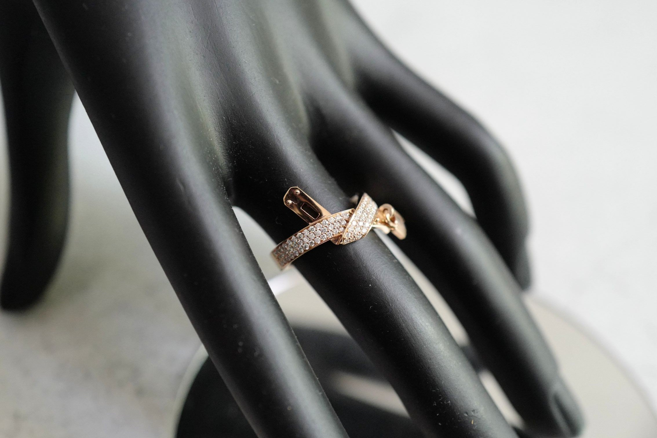Hermès Kelly Gavroche Ring 18K Rose Gold 94 Diamonds Size 53