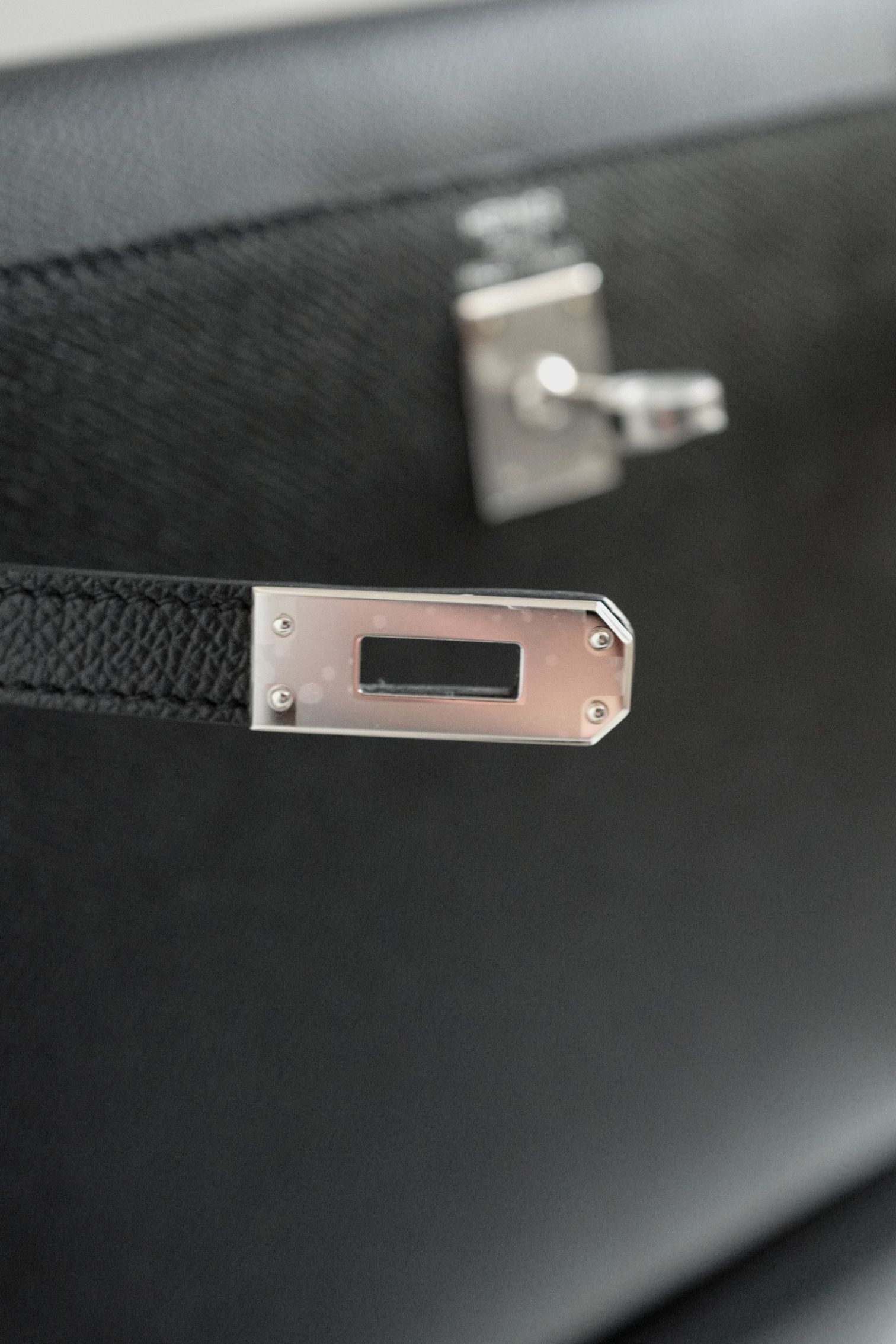 Hermès Kelly 25 Black Epsom Sellier Palladium Hardware K Stamp 2026