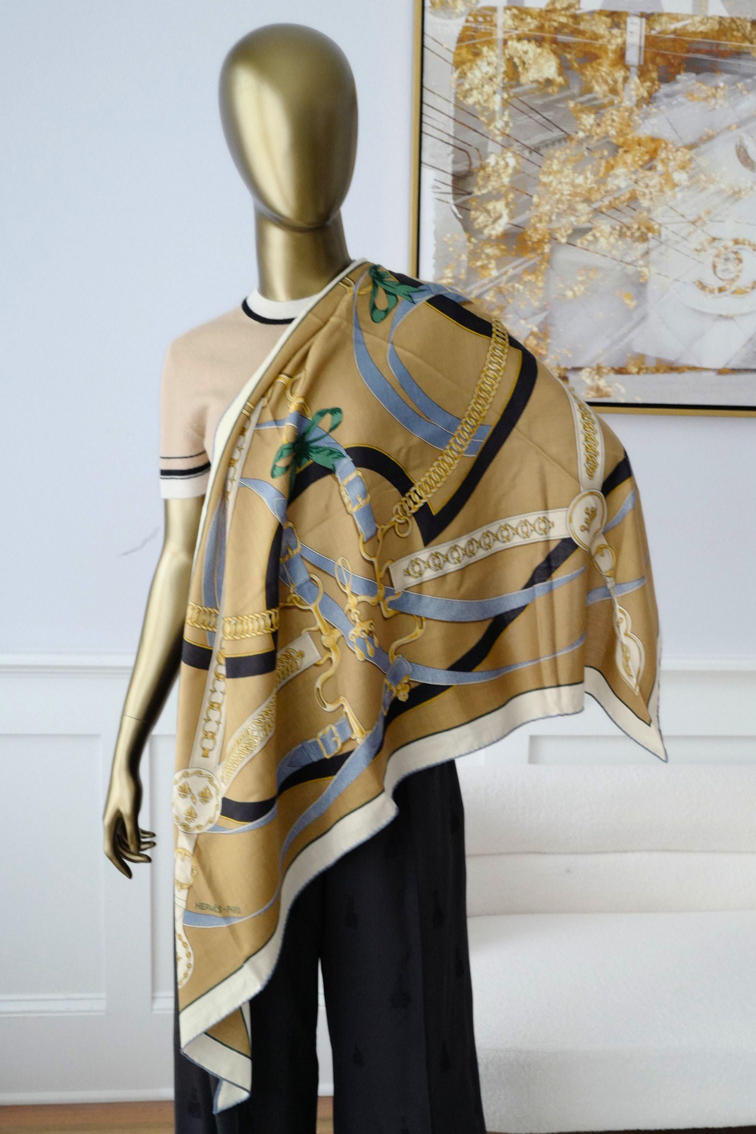 Hermès Triangle La Promenade du Matin Beige Doré/Bleu Jean/Ébène Cashmere Silk