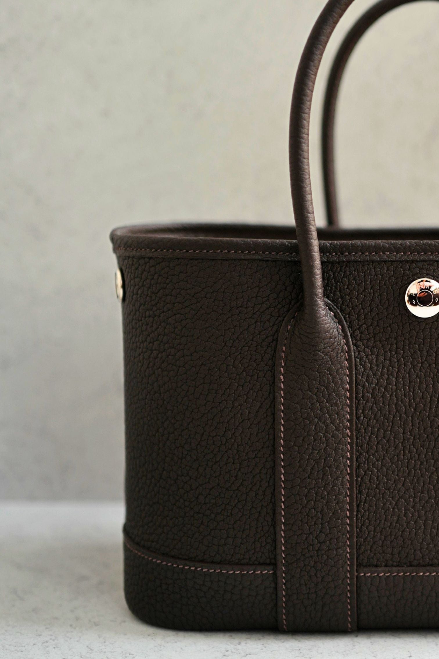 BNIB Hermes Mini Garden Party Neo 23 Bai Brun in Negonda Calfskin PHW G stamp