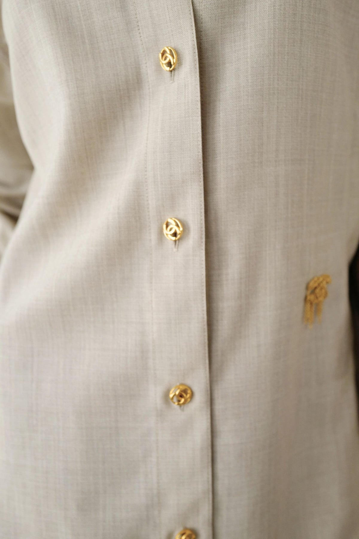NEW Chanel 26K Women Shirt Wool Tailored Mushroom Beige Size 36