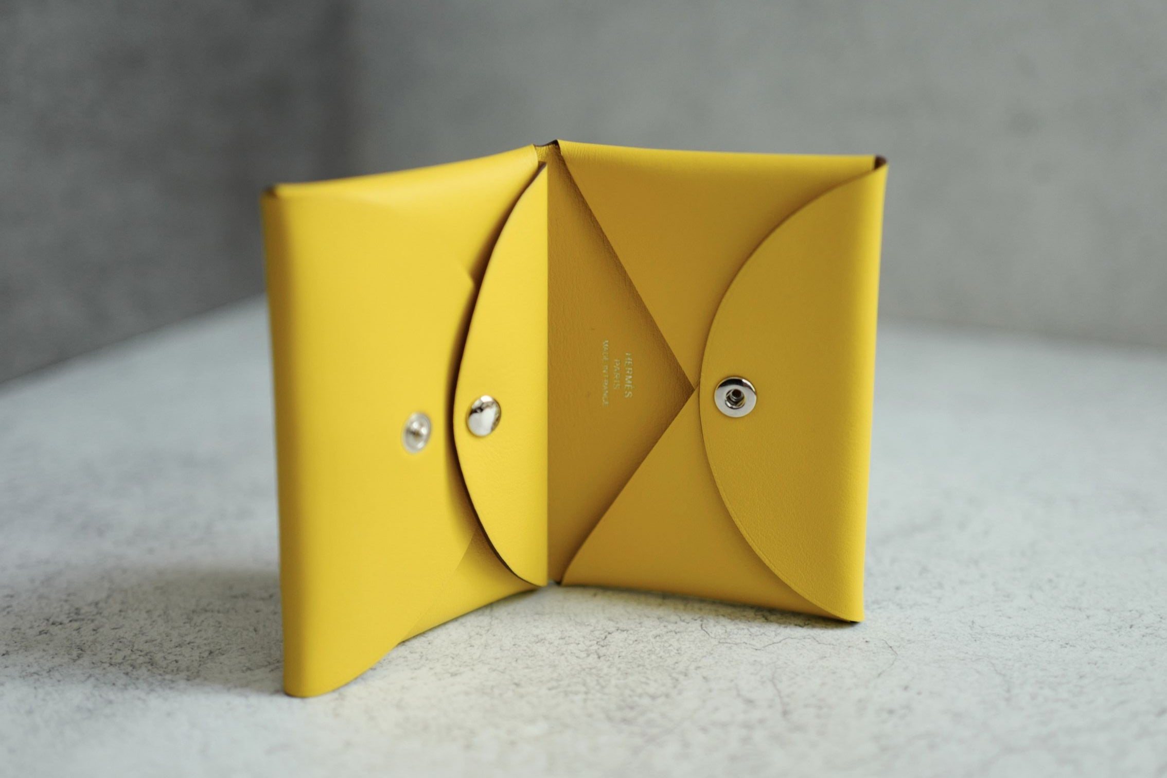 BNIB Limited Edition Hermès Calvi Duo Compact Card Holder Jaune De Naples PHW