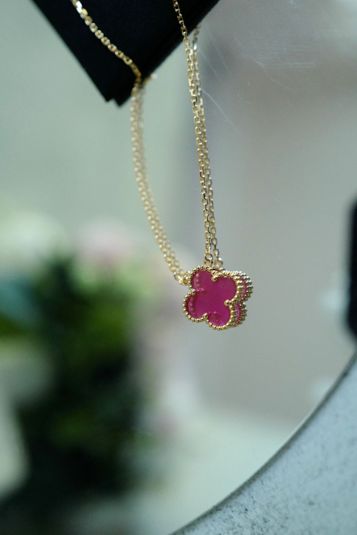 NEW Van Cleef & Arpels Vintage Alhambra Pink Pendant Necklace 18k Yellow Gold