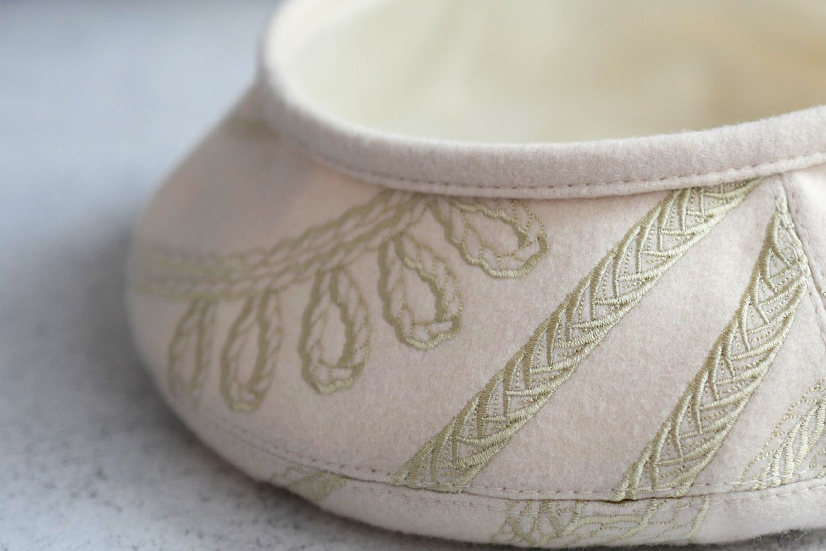 Hermes Saint-Honore en Finesse Beret in Blanc Cassé Size 56 Hat