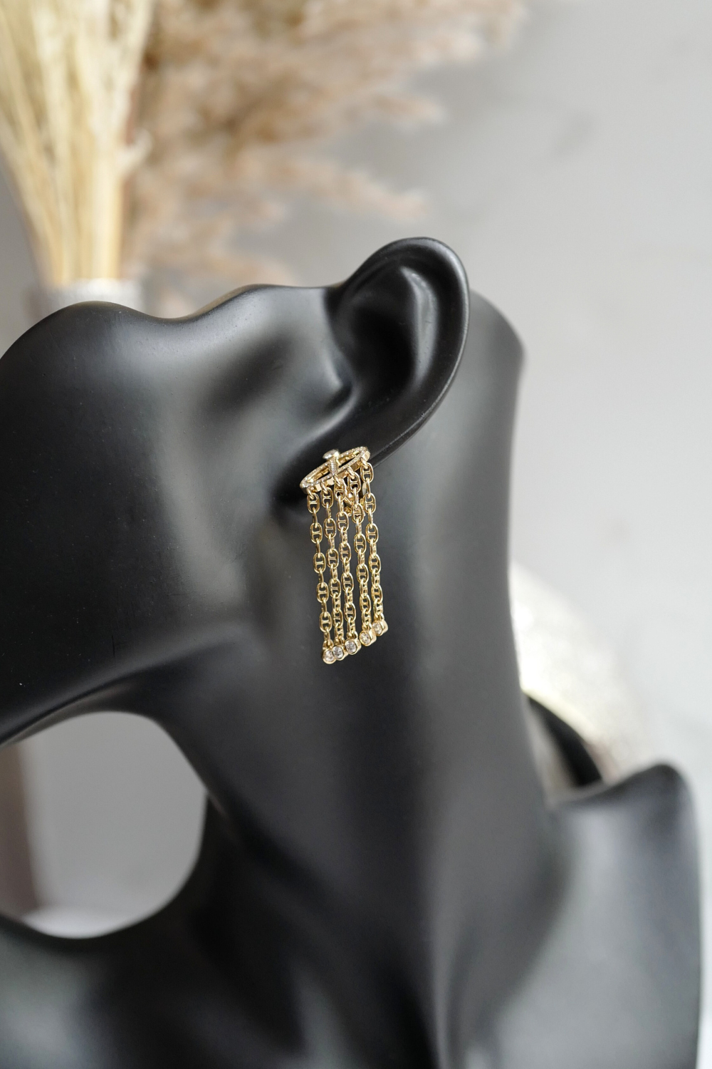 BNIB Hermes Calypso dangling earrings dia yg 18K Sans