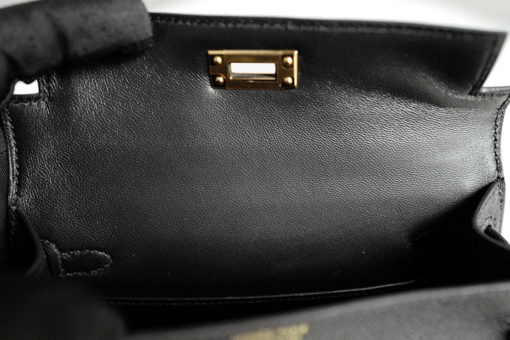 BNIB Hermès Mini Kelly 20 Black Epsom Leather with Gold Hardware Stamp W