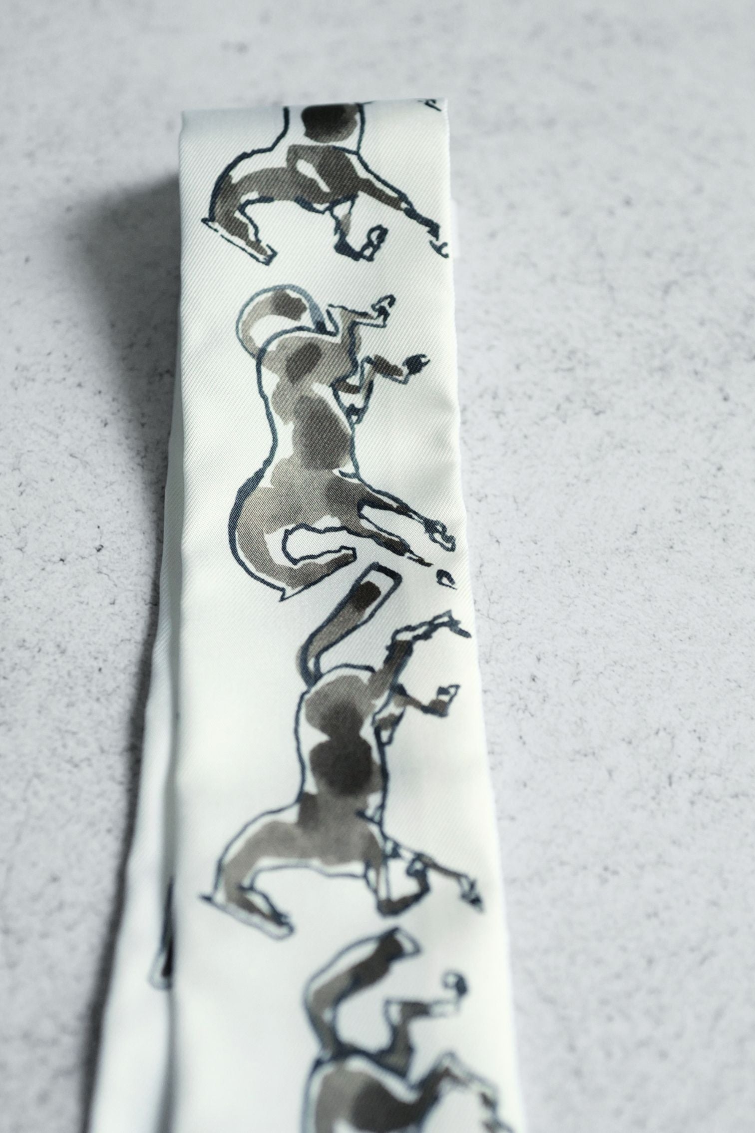 Hermès Chevaux en Liberte Twilly Blanc / Vert de Gris / Bronze 100% Silk