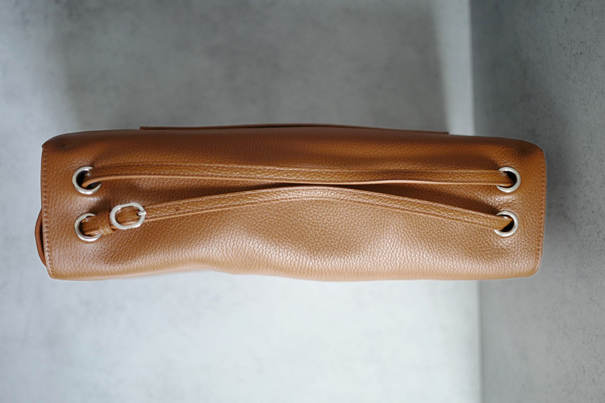 Chanel 26A Matthieu Blazy Maxi 38 Flapbag Camel Grained Calfskin Silver HW