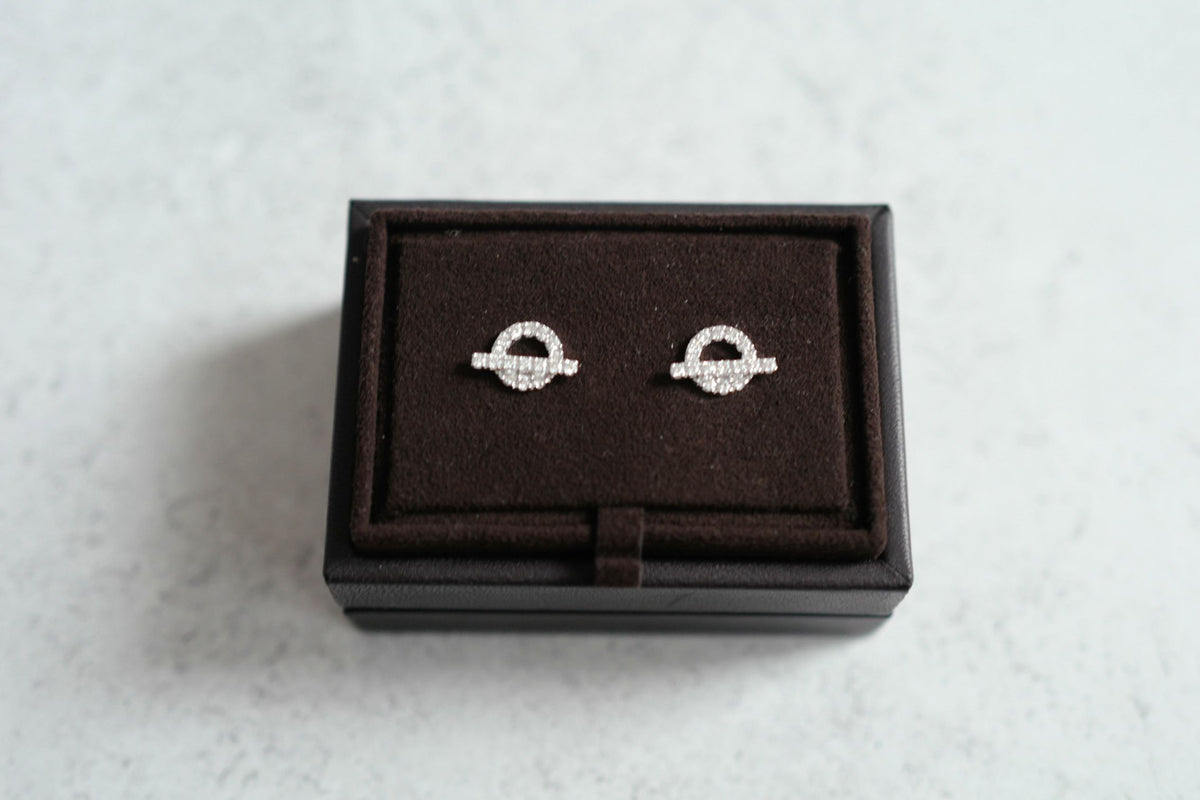 BNIB Hermes Finesse Earrings White Gold With Diamonds $11K Retail