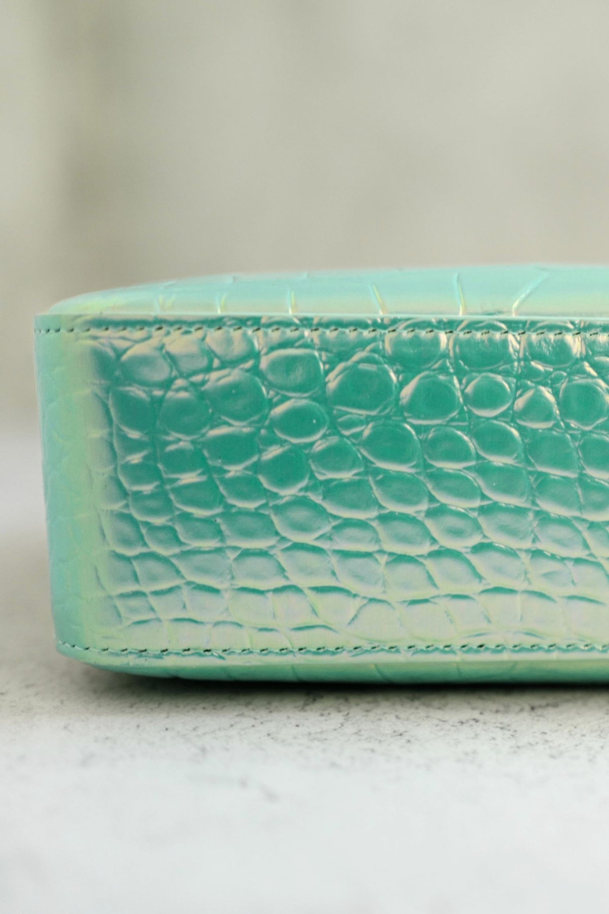 NEW Chanel 26K Clutch With Chain Turquoise Croc Embossed Calfskin GHW