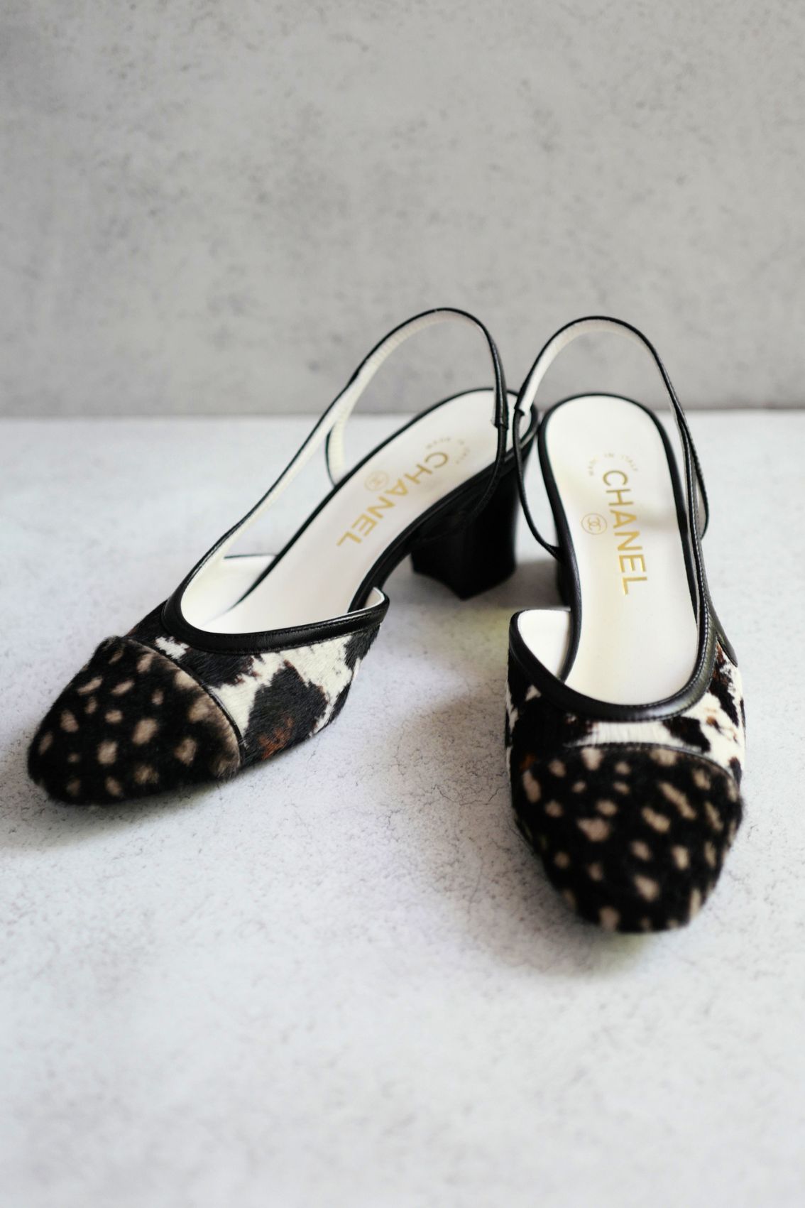 Chanel 26S Slingbacks Matthieu Blazy's White/Brown/Black Calfskin Size 38