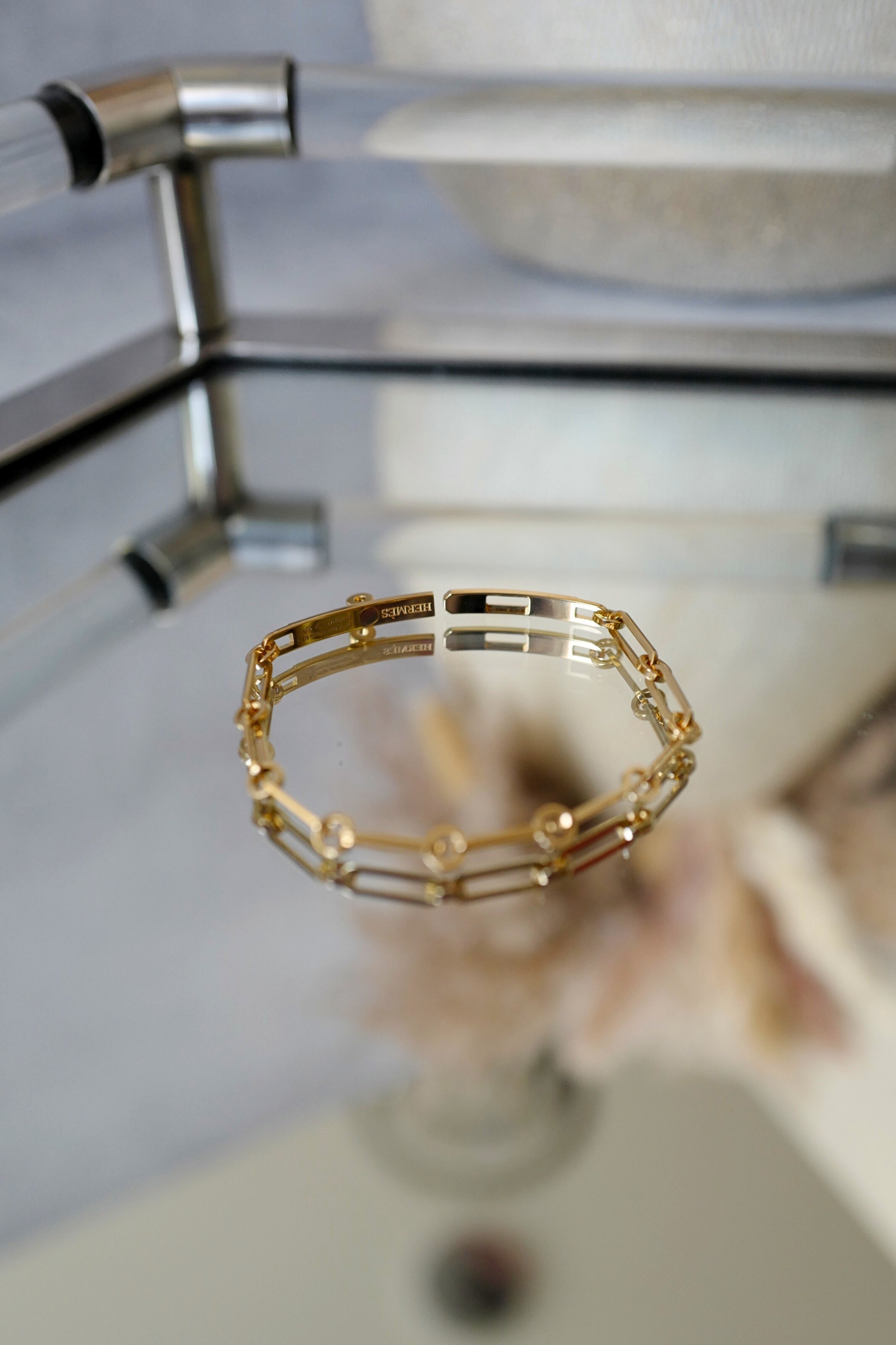 NEW Hermès Kelly Chaine Bracelet Small Model Yellow Gold with Diamonds