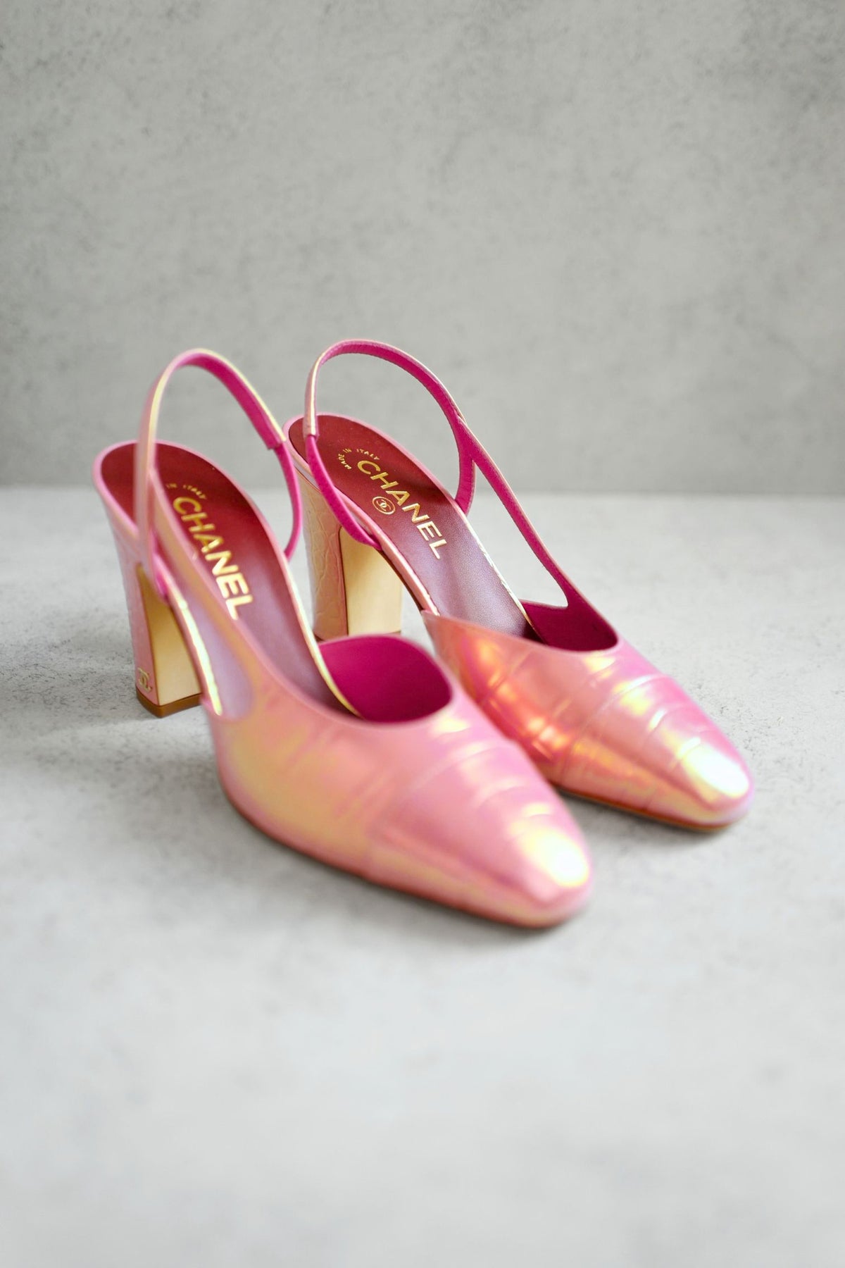 Chanel 26K Matthieu Blazy's Sling Backs Croc Embossed Calfskin Pink Size 38