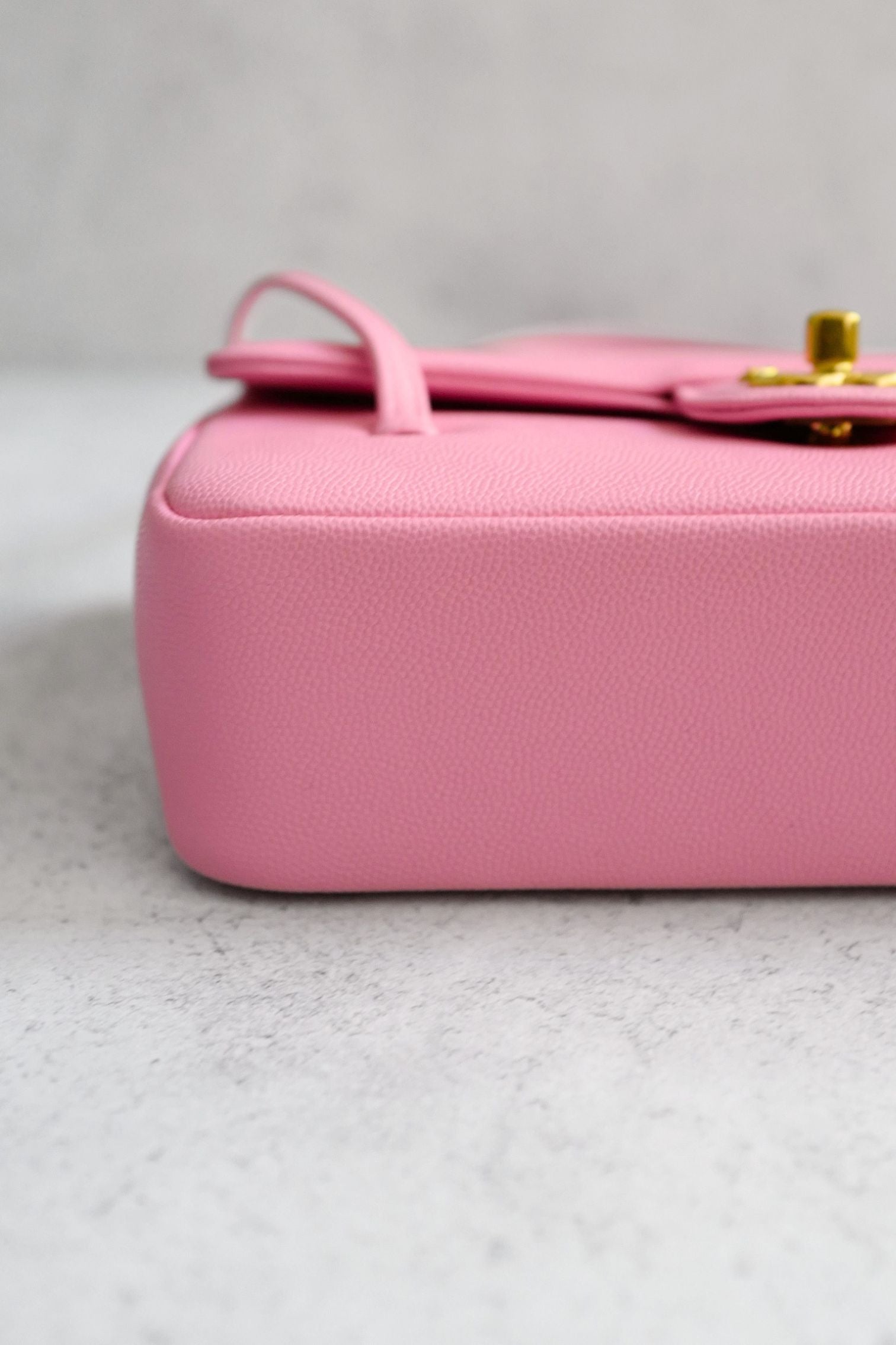 NEW Chanel 26S Preppy Coco 22 Small Pink Grained Shiny Calfskin Gold Hardware