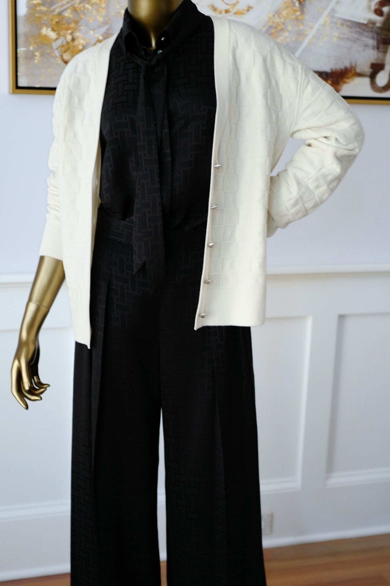 Hermès Maille Médor Softerwear Blanc Naturel Knit Cardigan Button Front Size 38