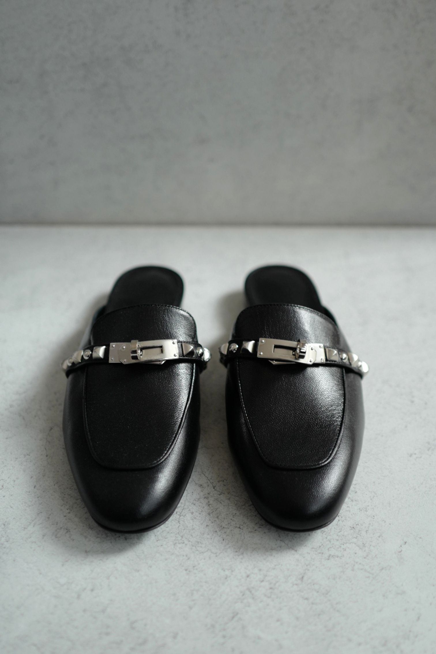 BNIB Hermes Mule Femme OZ Chevre/ Clous Noir 38