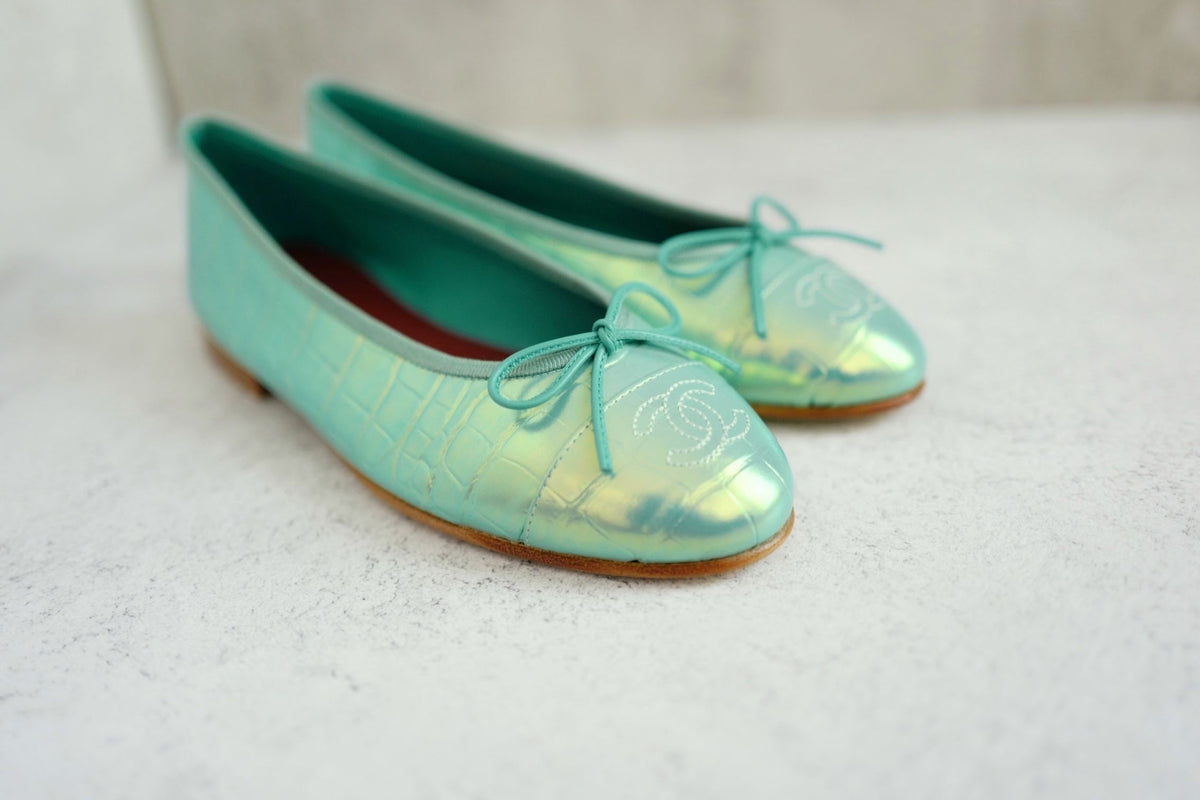 NEW Chanel 26K Ballet Flats Crocodile Embossed Calfskin Turquoise Blue Size 37C
