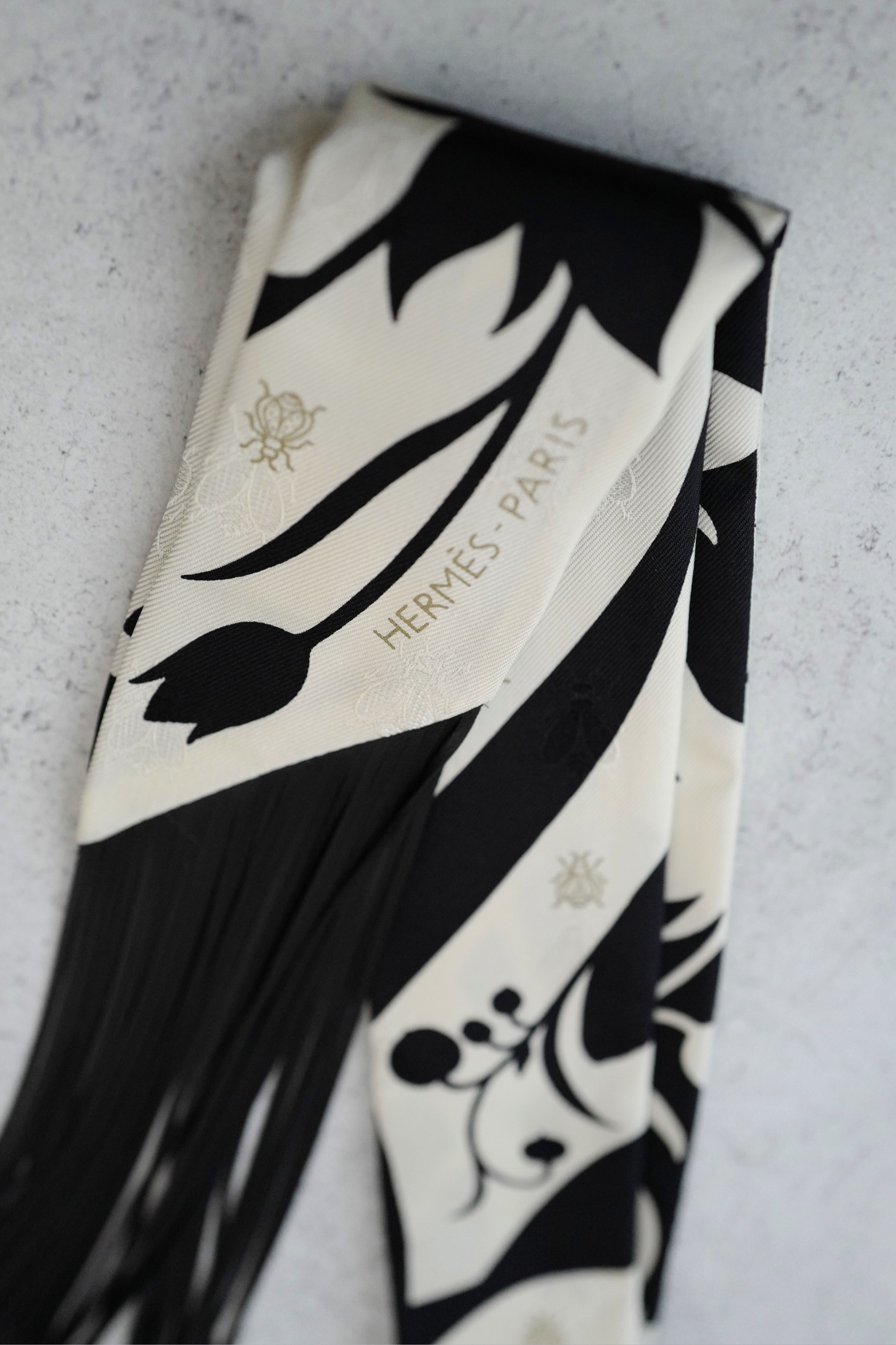 NEW Hermès Twilly Scarf Bouquet Final Leather Fringe Crème/Noir
