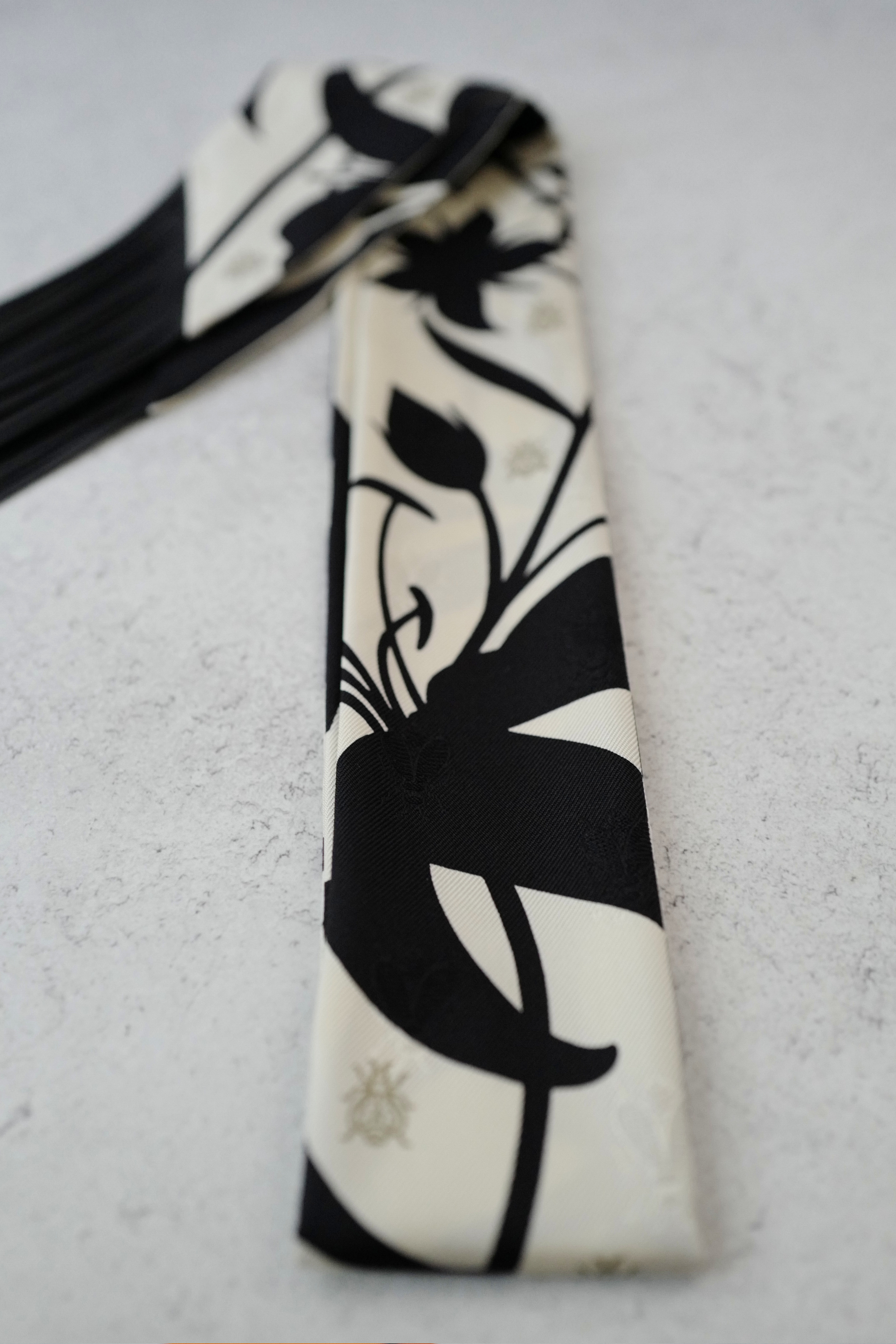 NEW Hermès Twilly Scarf Bouquet Final Leather Fringe Crème/Noir