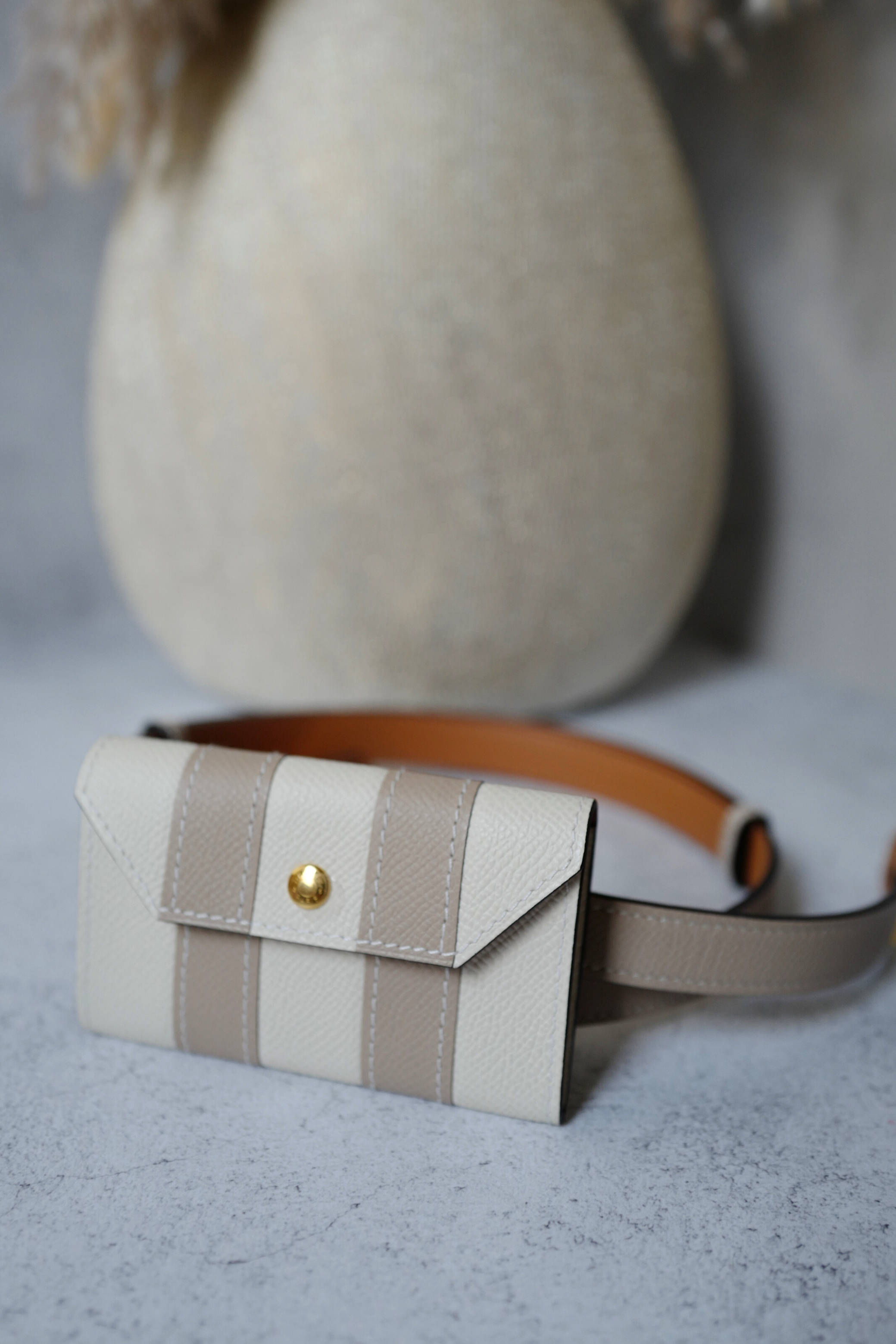 NEW Hermès Kelly Pocket 18 Bayadère Belt Trench/Craie Gold Hardware