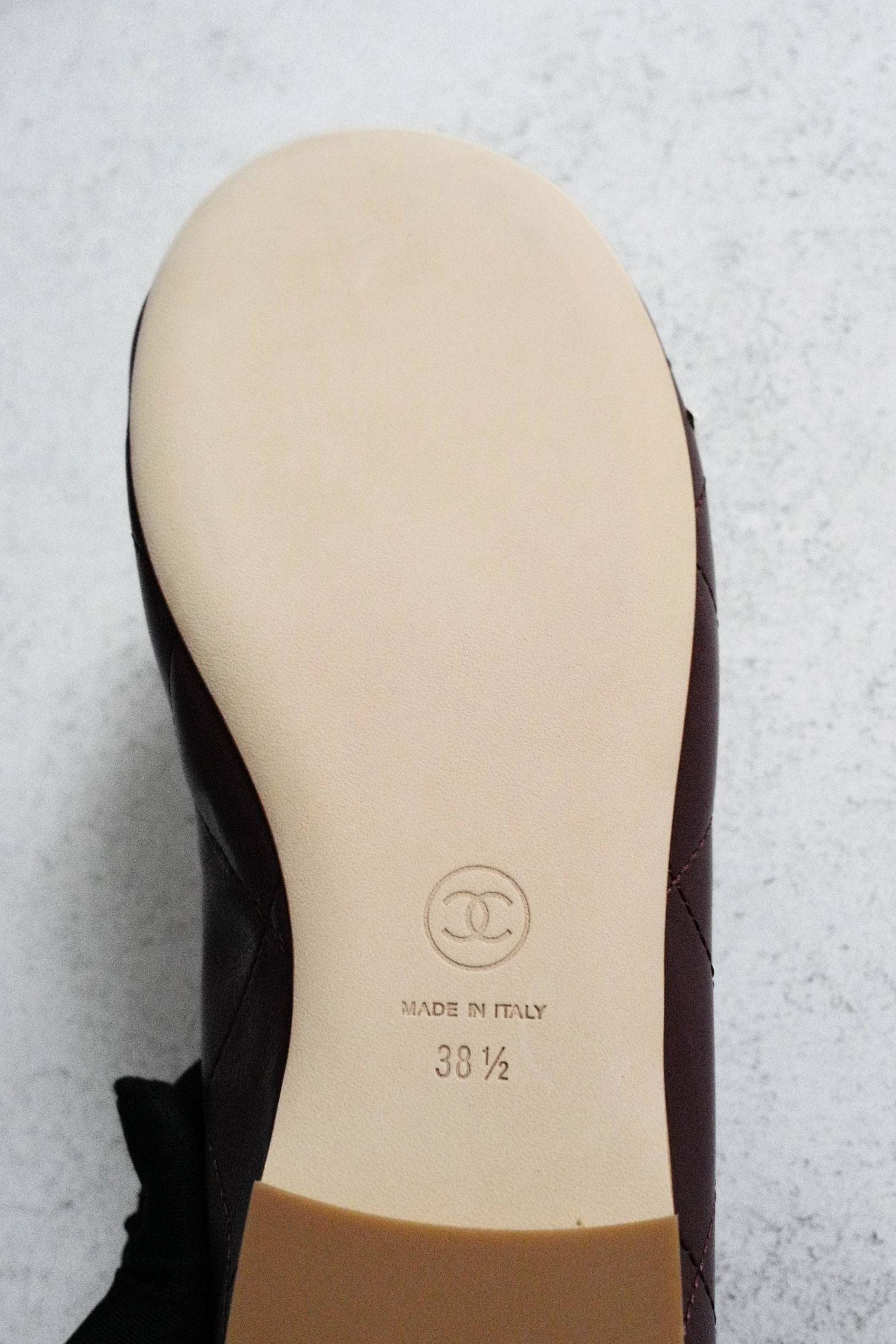 Chanel 26M Coco Beach Ballet Flats Burgundy White Lambskin Size 38.5