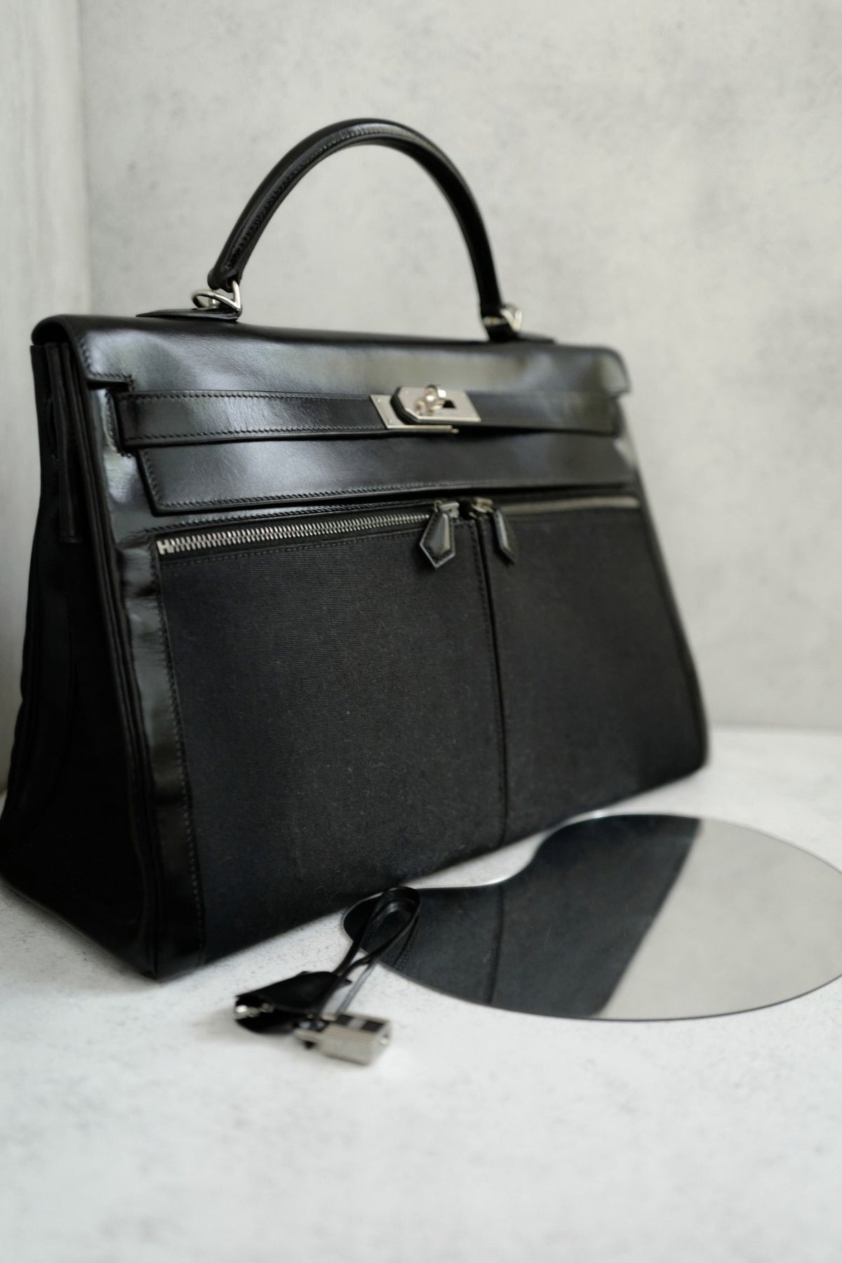 Hermes Kelly 40 Lakhis Noir Calfskin Leather Palladium Hardware