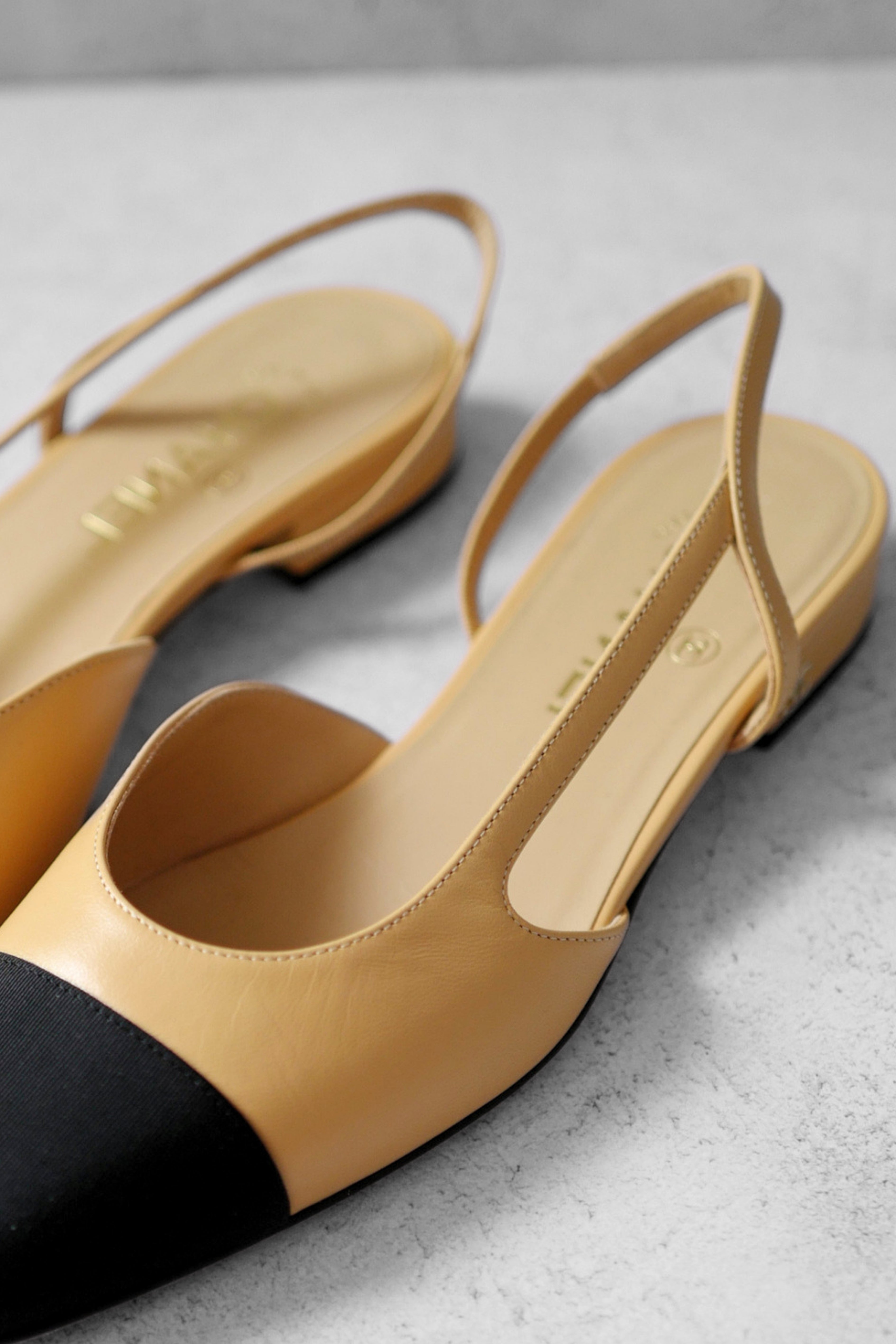 Chanel 26S Slingbacks Beige Black Goatskin Grosgrain Size 38
