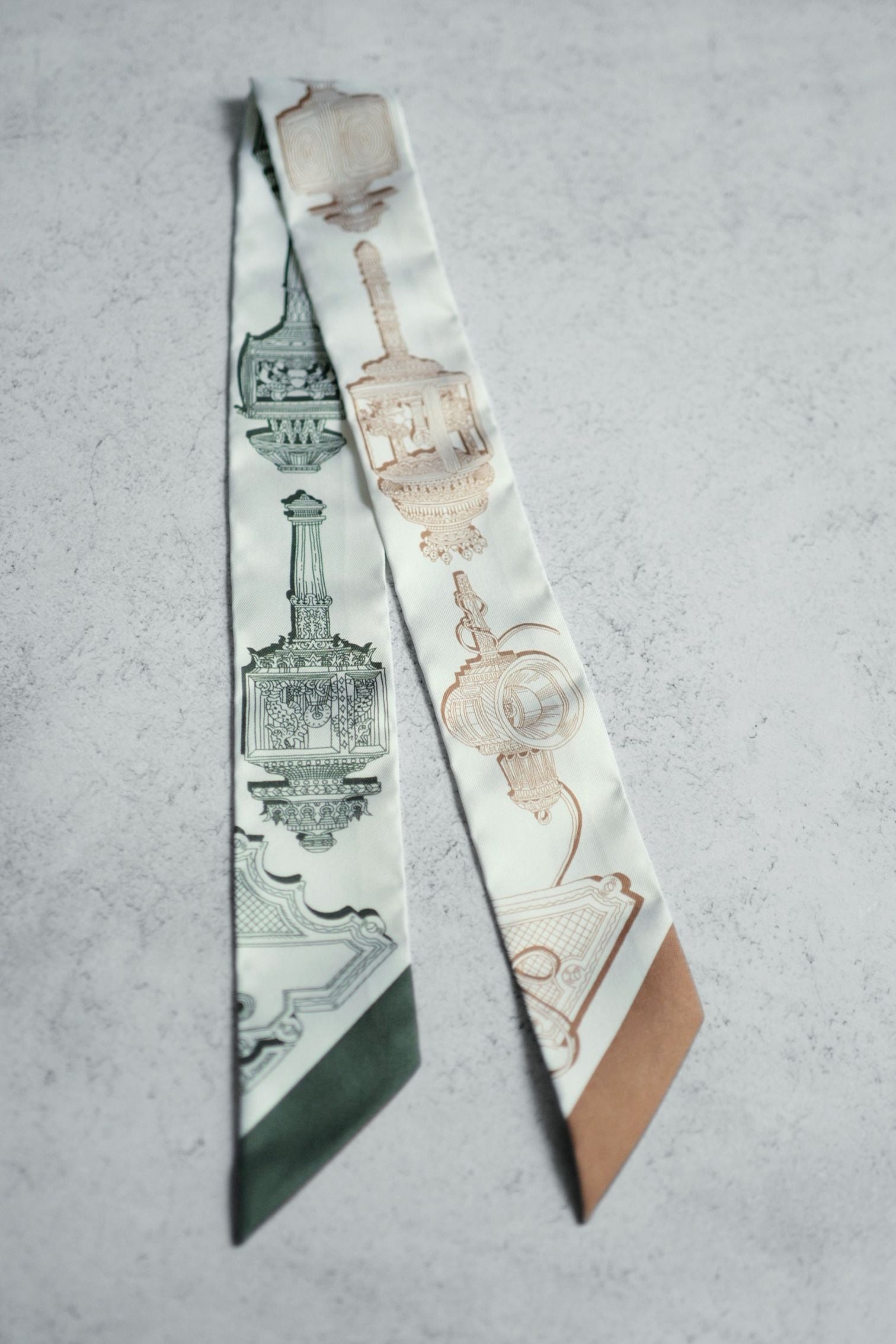 NEW Hermès Merveilleuses Lanternes Twilly Crème / Caramel / Kaki 100% Silk