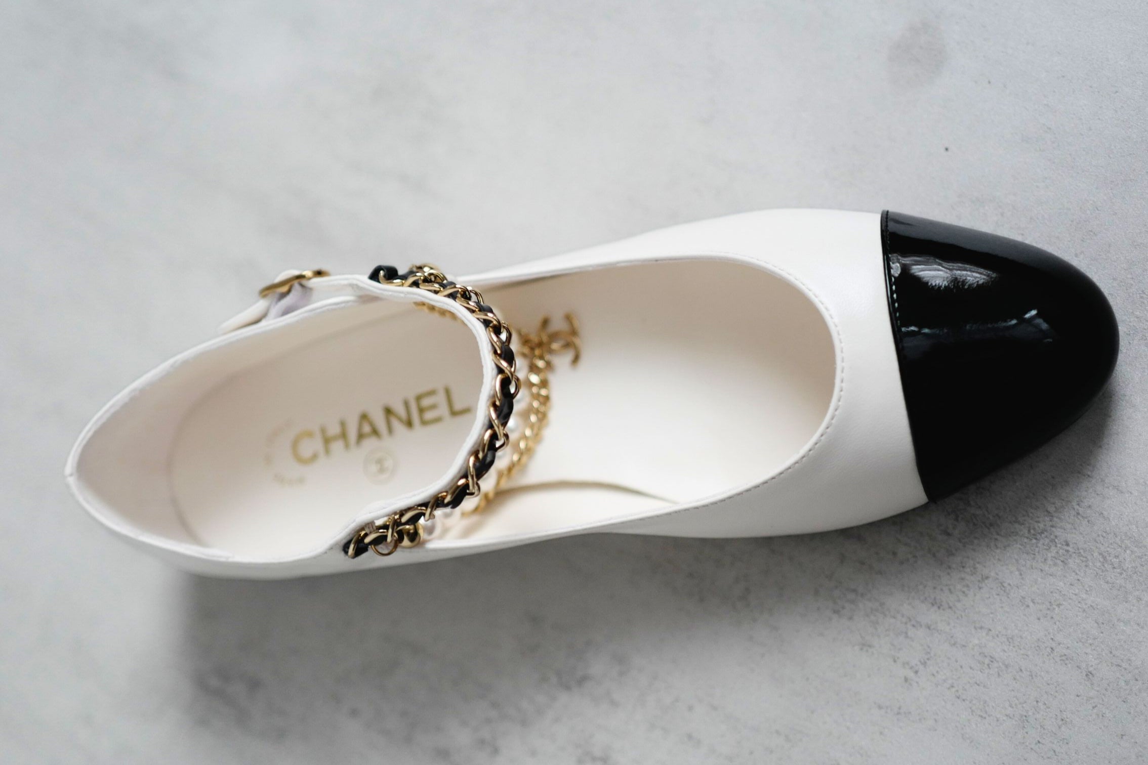 CHANEL Mary Jane Black/White Lambskin Patent Leather Pearl Detail Size 39