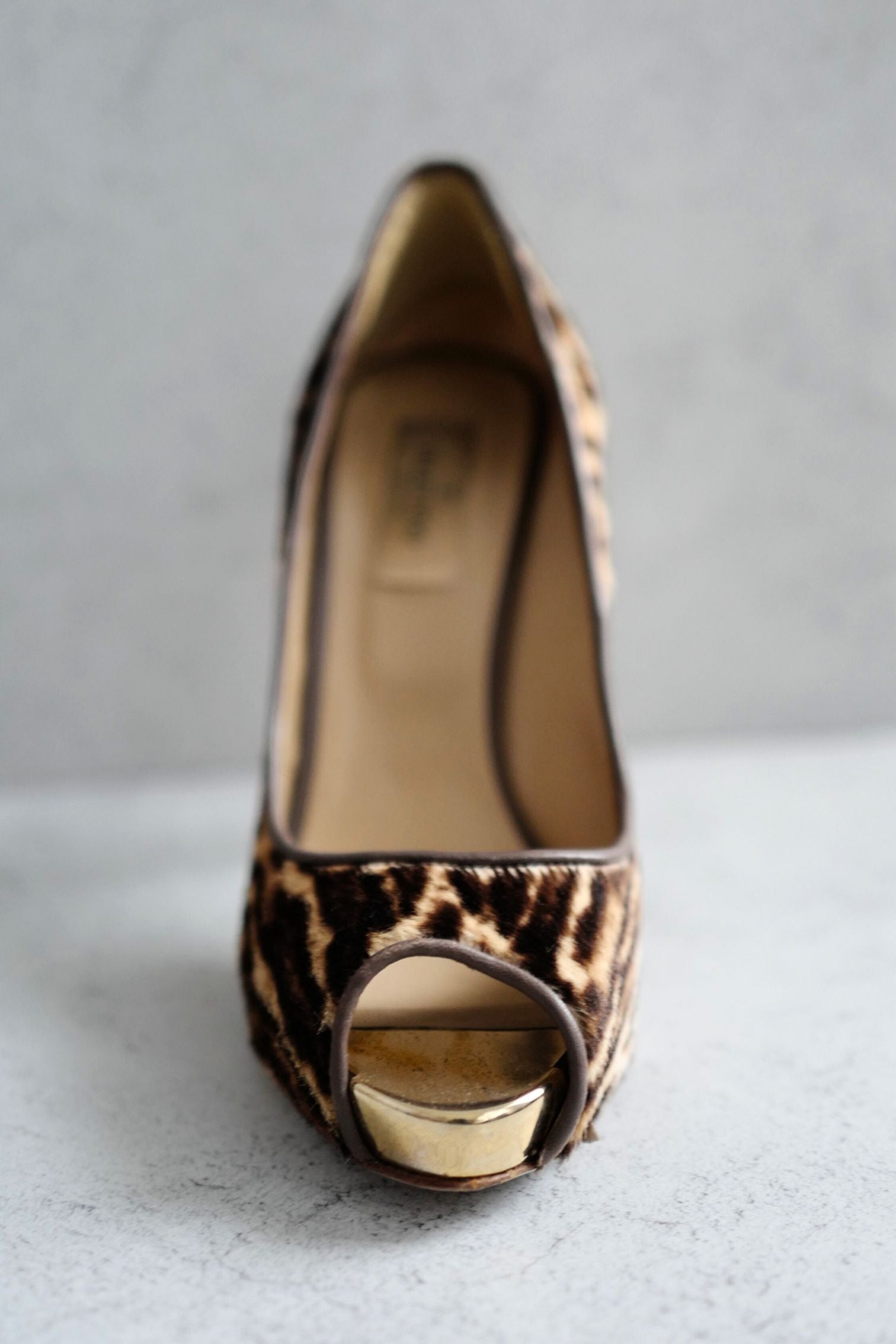 Preowned Valentino Heels Leopard Print size 37