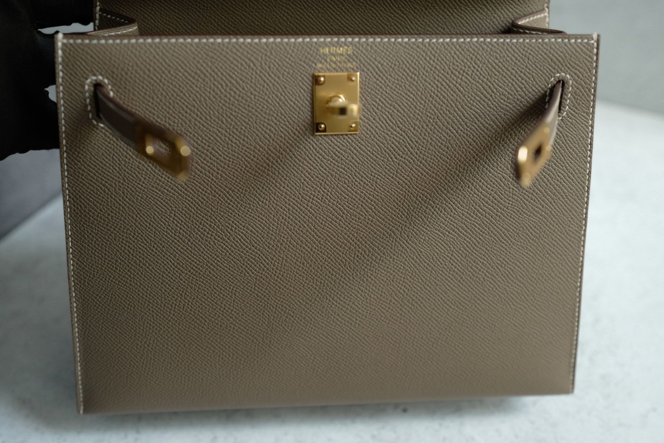 BNIB Hermes Kelly 25 Etoupe Epsom Sellier Gold Hardware G Stamp 2026