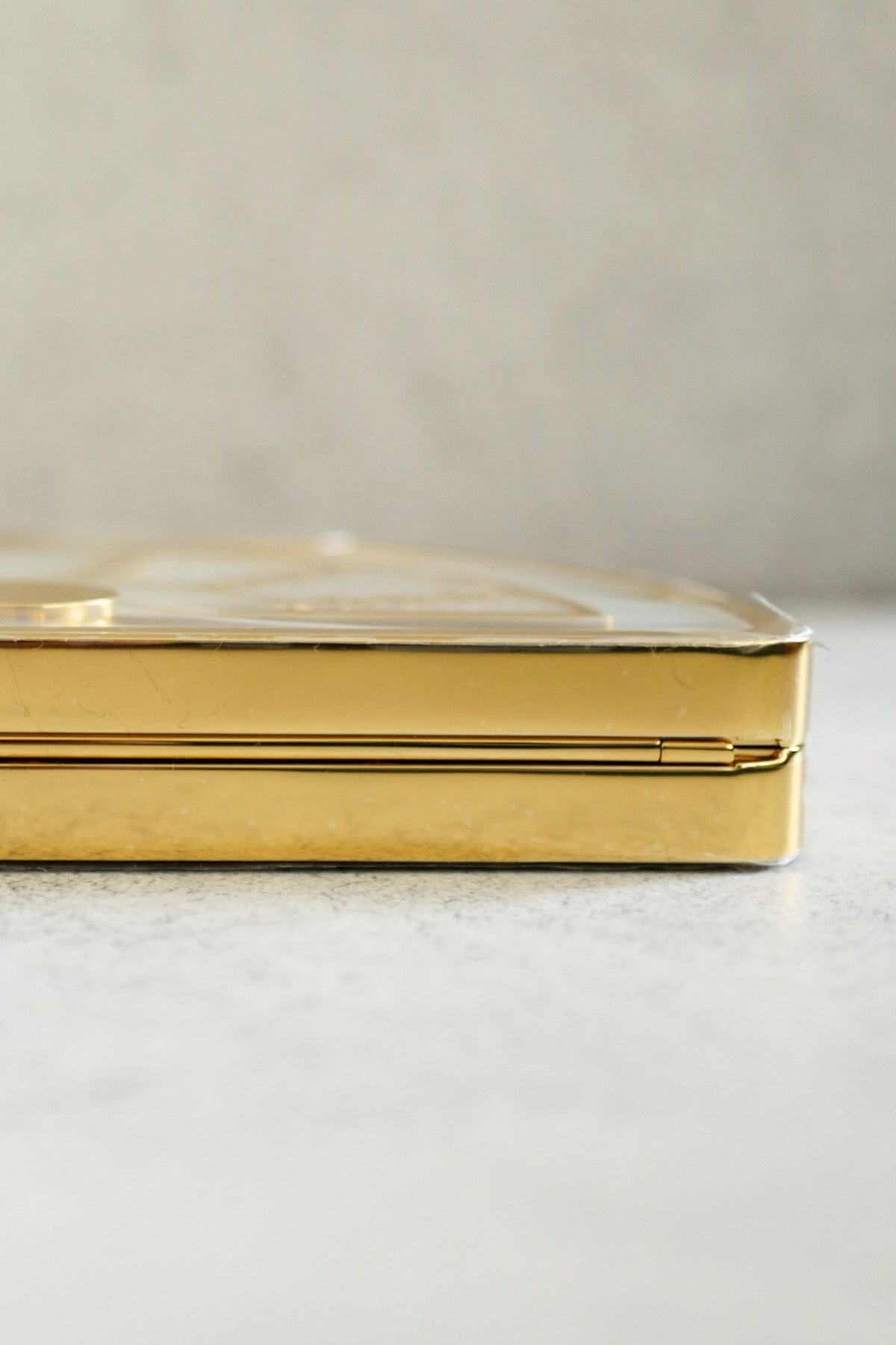 NEW Chanel 26A Metiers d’art Elevator Minaudiere Clutch Golden Silver Gold Hardware