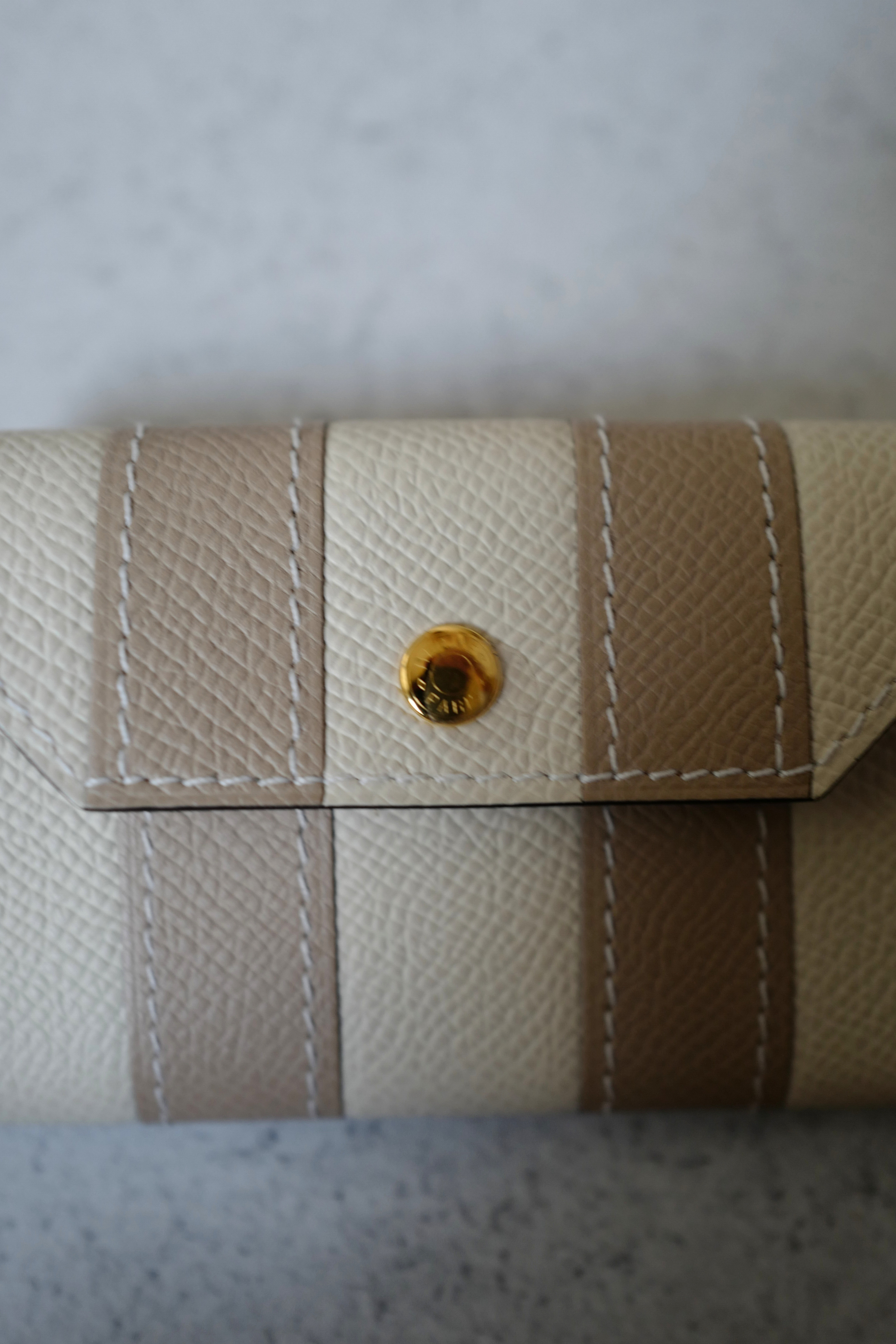 NEW Hermès Kelly Pocket 18 Bayadère Belt Trench/Craie Gold Hardware