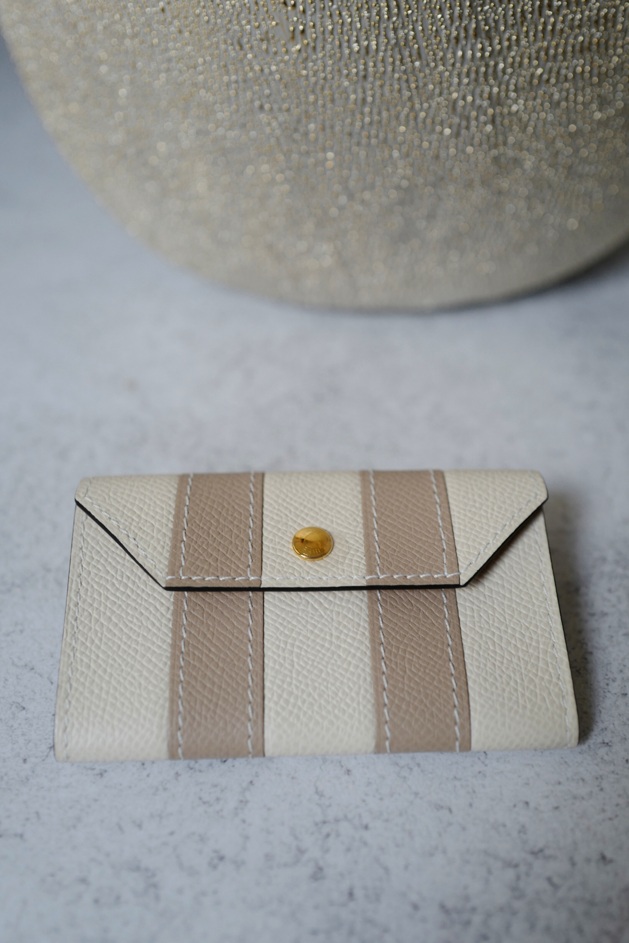 NEW Hermès Kelly Pocket 18 Bayadère Belt Trench/Craie Gold Hardware