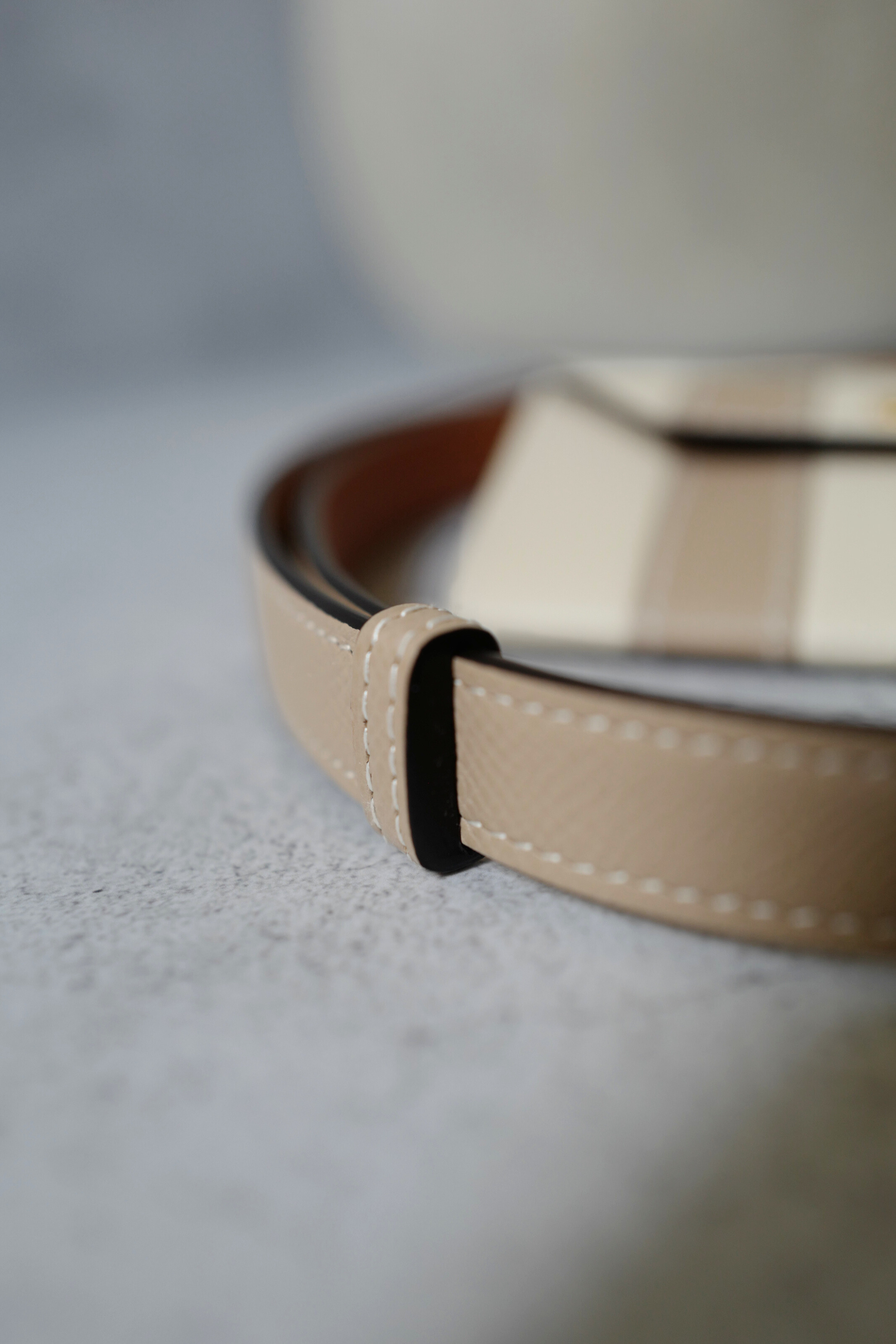 NEW Hermès Kelly Pocket 18 Bayadère Belt Trench/Craie Gold Hardware