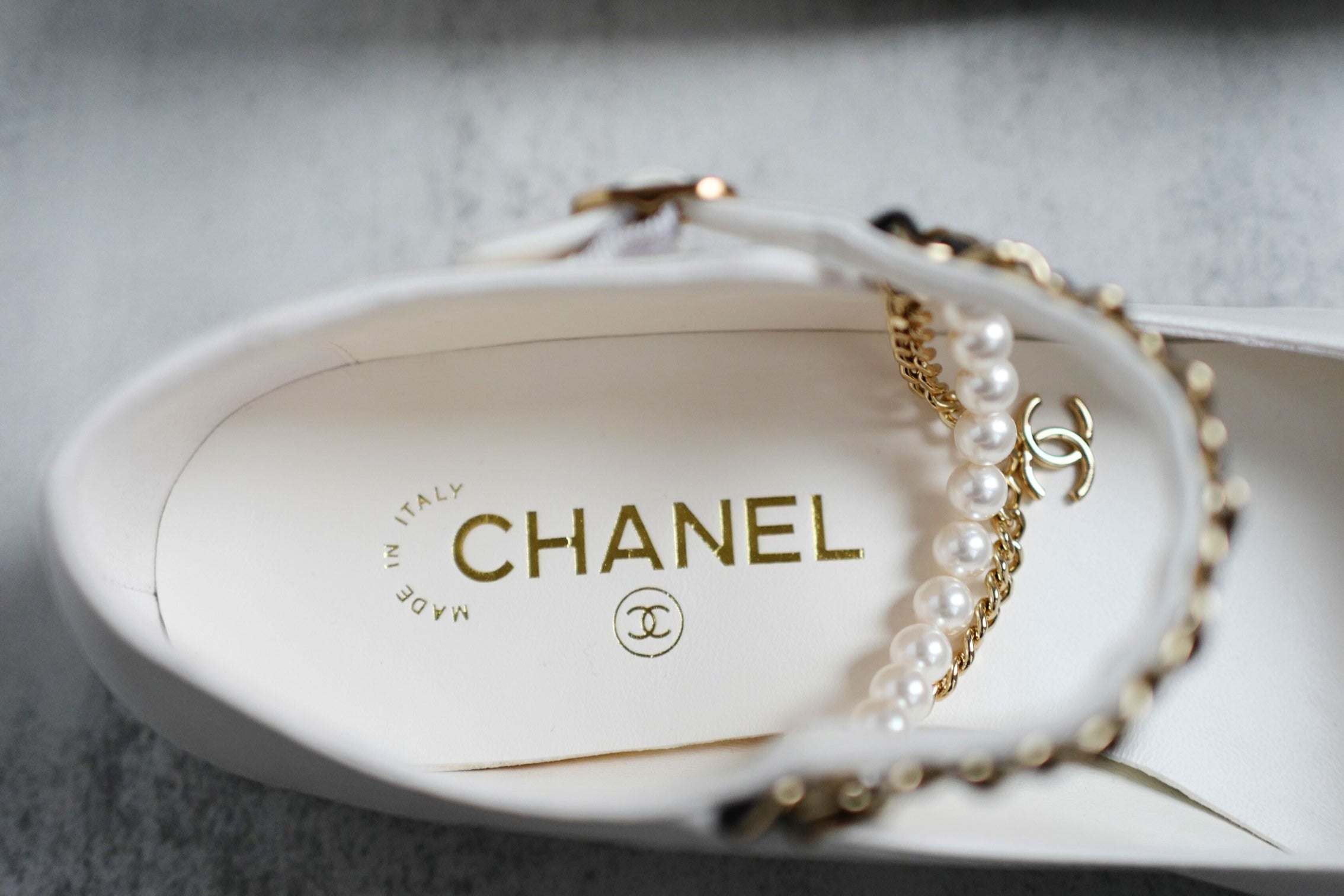 CHANEL Mary Jane Black/White Lambskin Patent Leather Pearl Detail Size 39