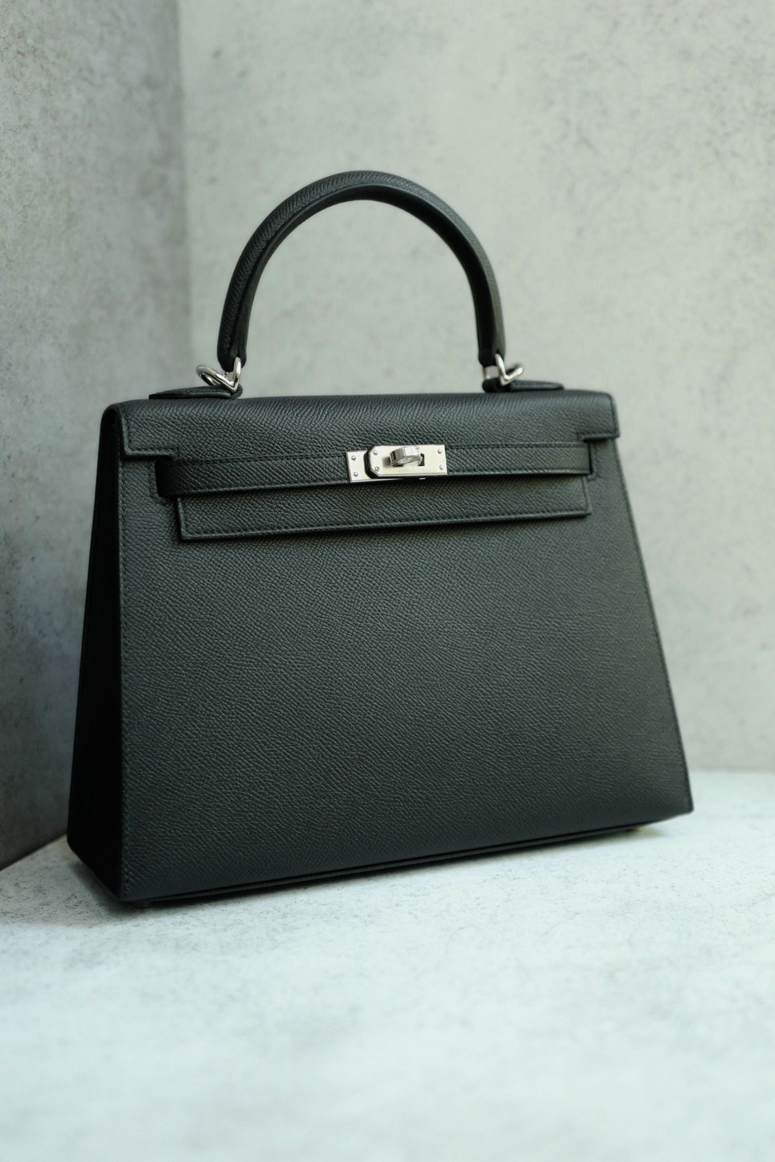 NEW Hermès Kelly 25 Black Epsom Sellier Palladium Hardware