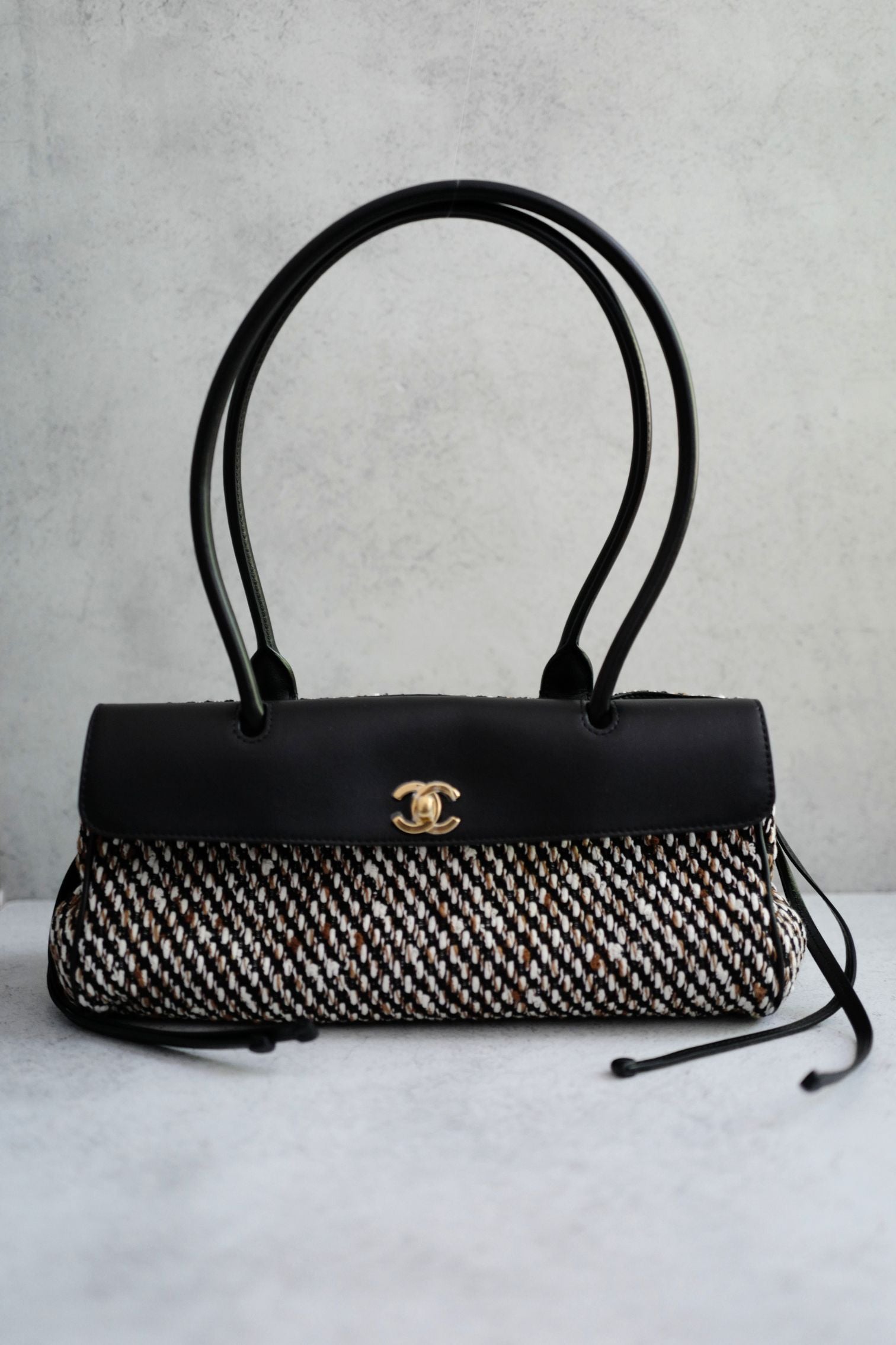 Chanel 26S Small Shopping Bag Matthieu Blazy Black Ecru Wool Gold Hardware