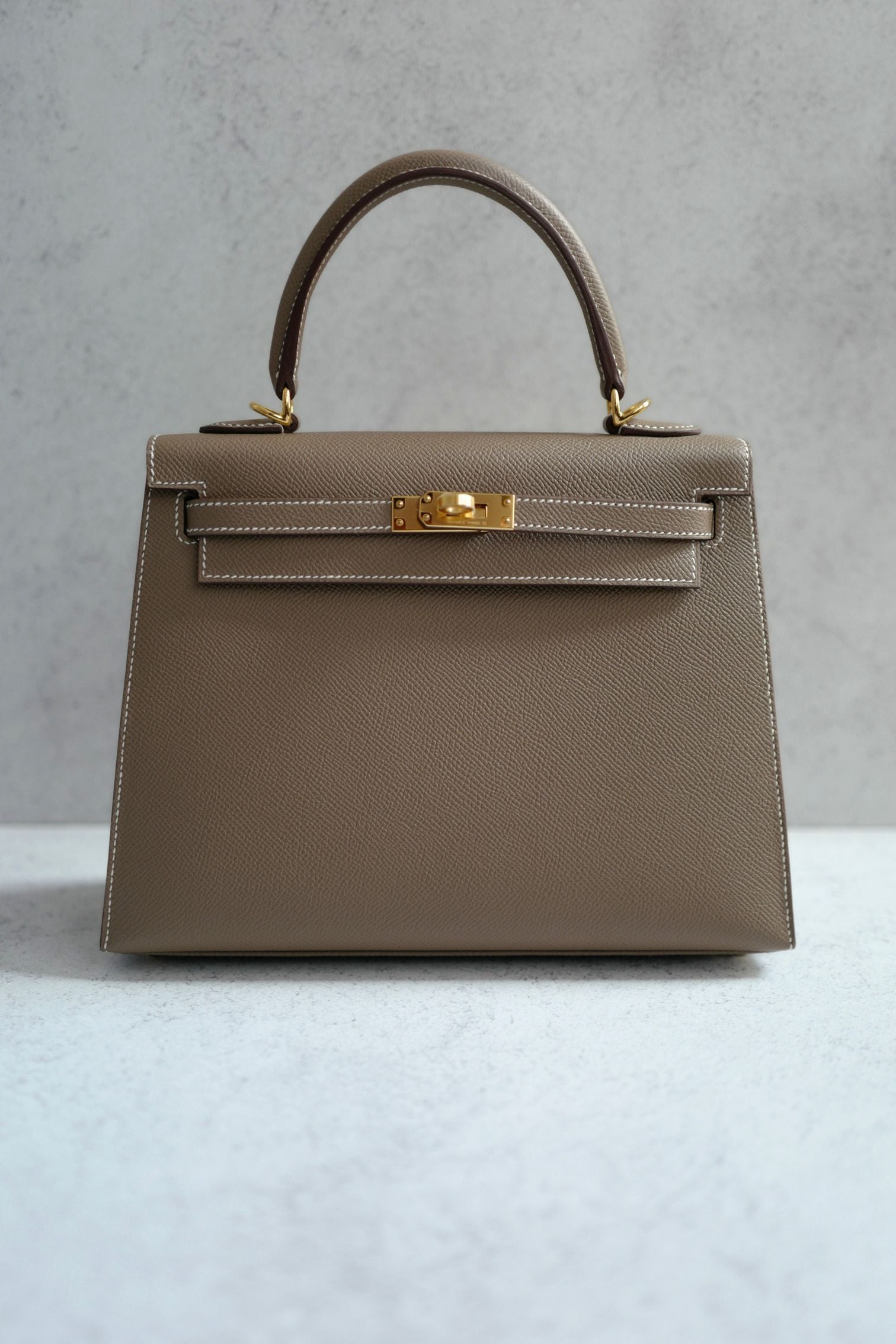 BNIB Hermes Kelly 25 Etoupe Epsom Sellier Gold Hardware G Stamp 2026