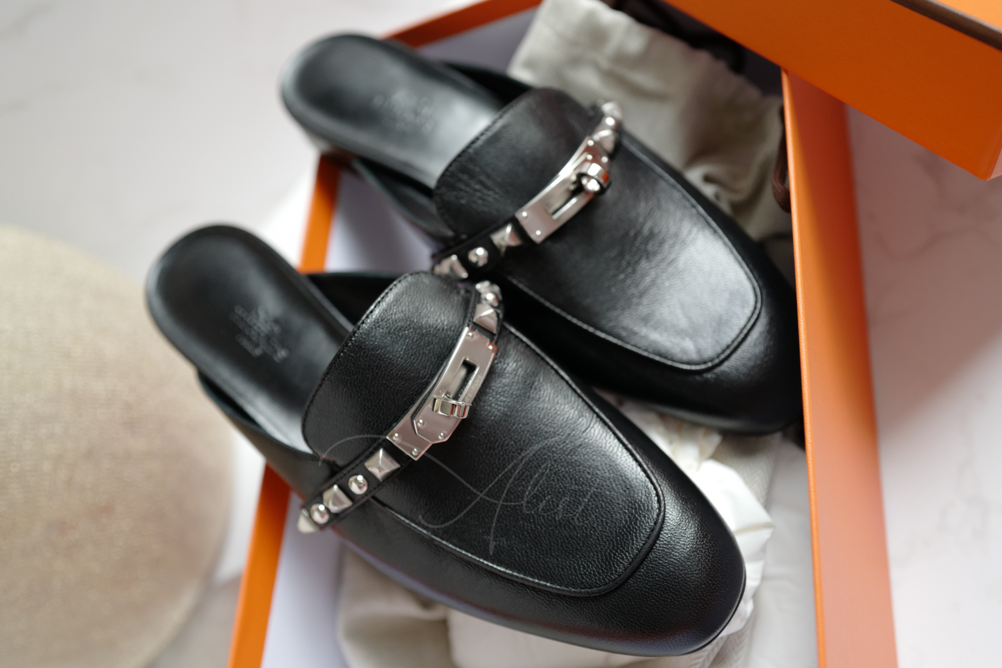 BNIB Hermes Mule Femme OZ Chevre/ Clous Noir 38