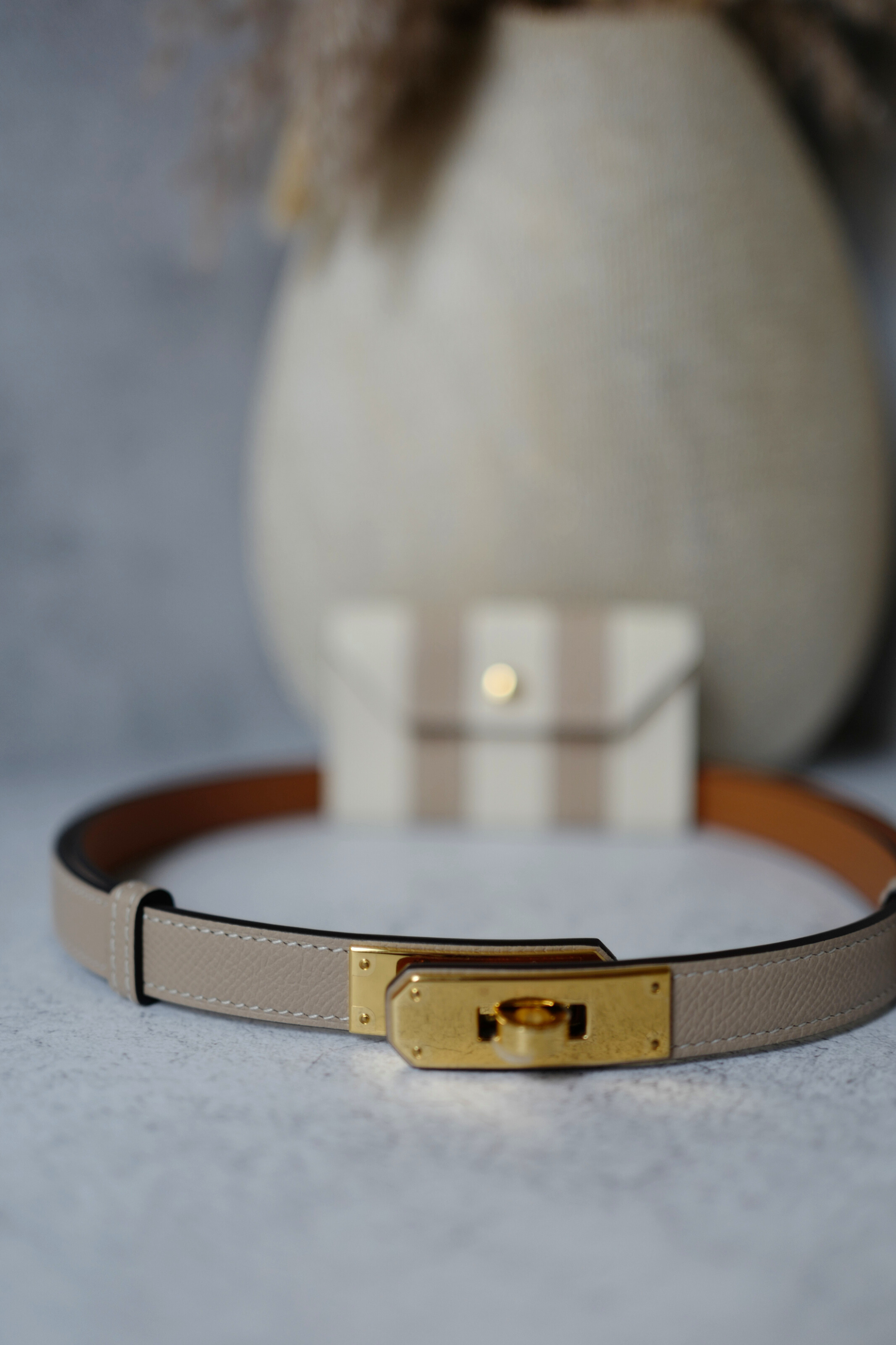 NEW Hermès Kelly Pocket 18 Bayadère Belt Trench/Craie Gold Hardware