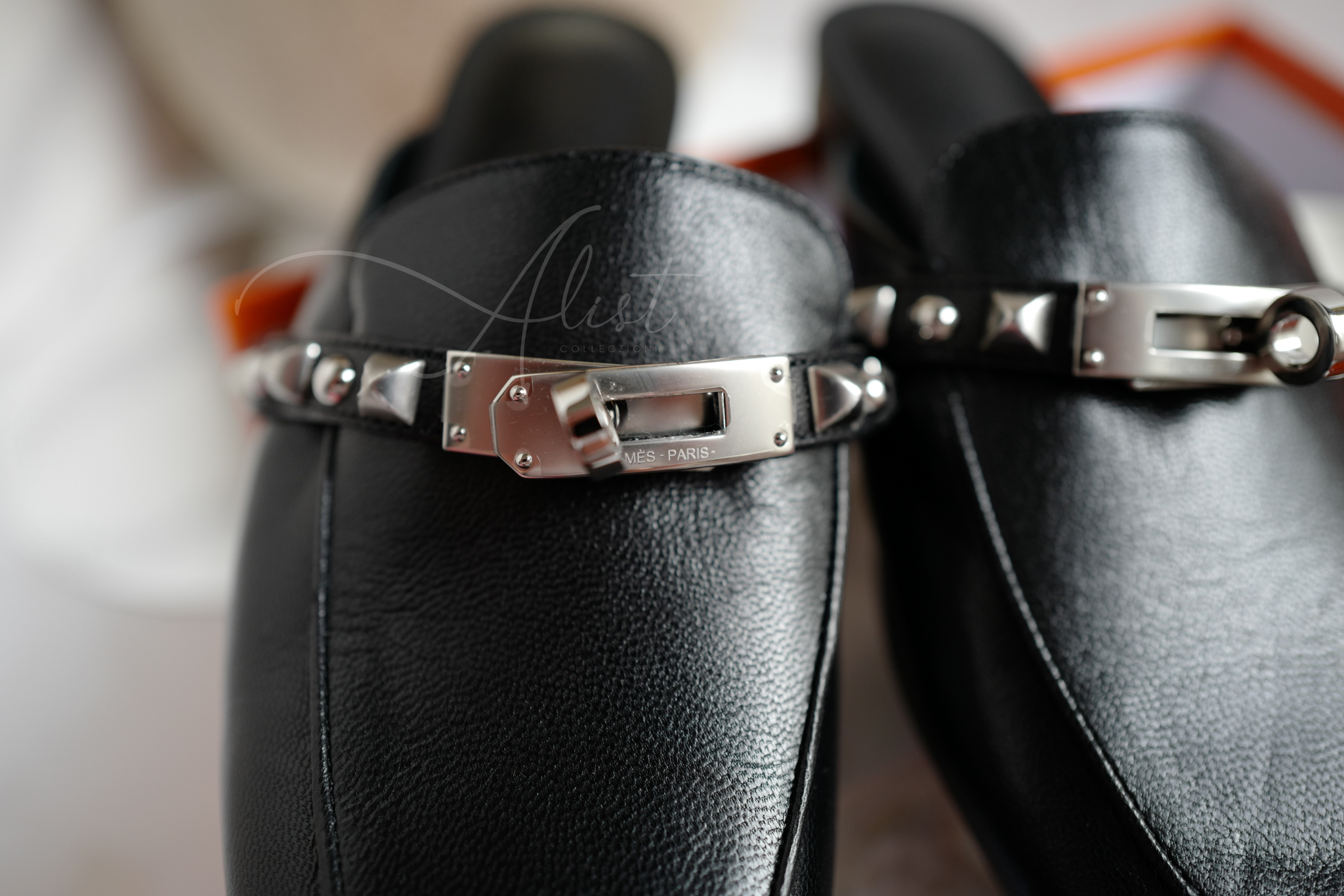 BNIB Hermes Mule Femme OZ Chevre/ Clous Noir 38