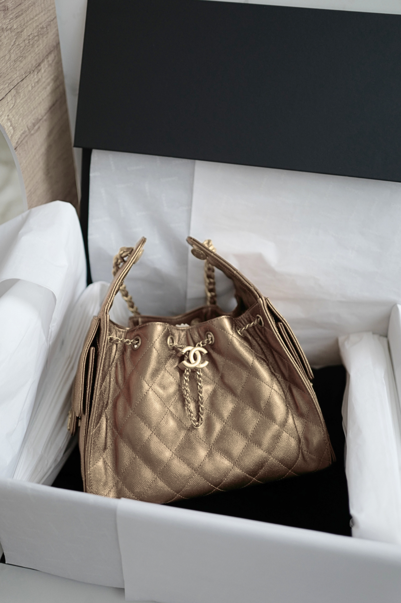 NEW CHANEL Spring-Summer 2025 25S Small Hobo Bag Metallic Grained Calfskin Bronze